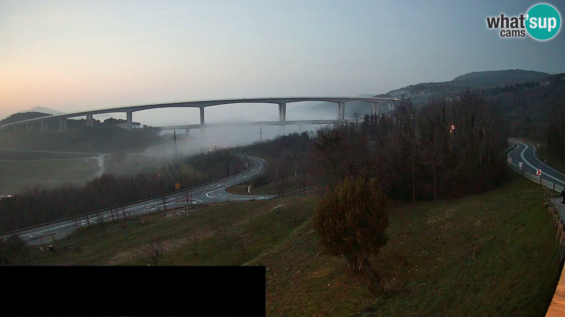 Camera en vivo Črni Kal Viaducto – Viki Burger