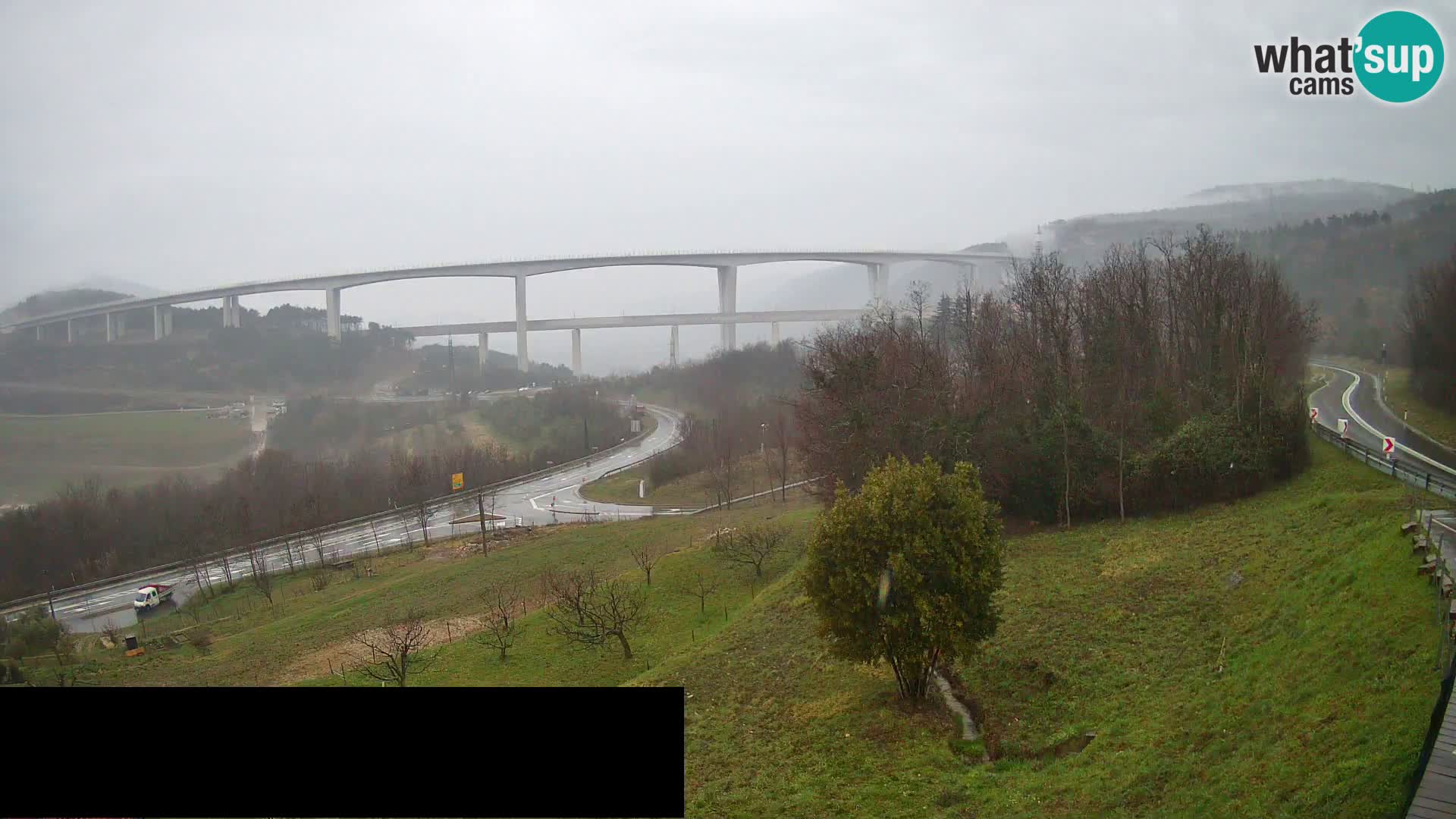 Webcam Črni Kal Viaduct – view from Viki Burger