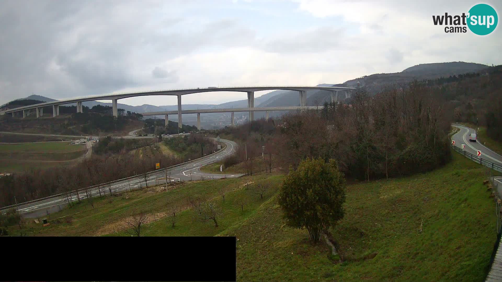 Webcam Črni Kal Viaduct – view from Viki Burger