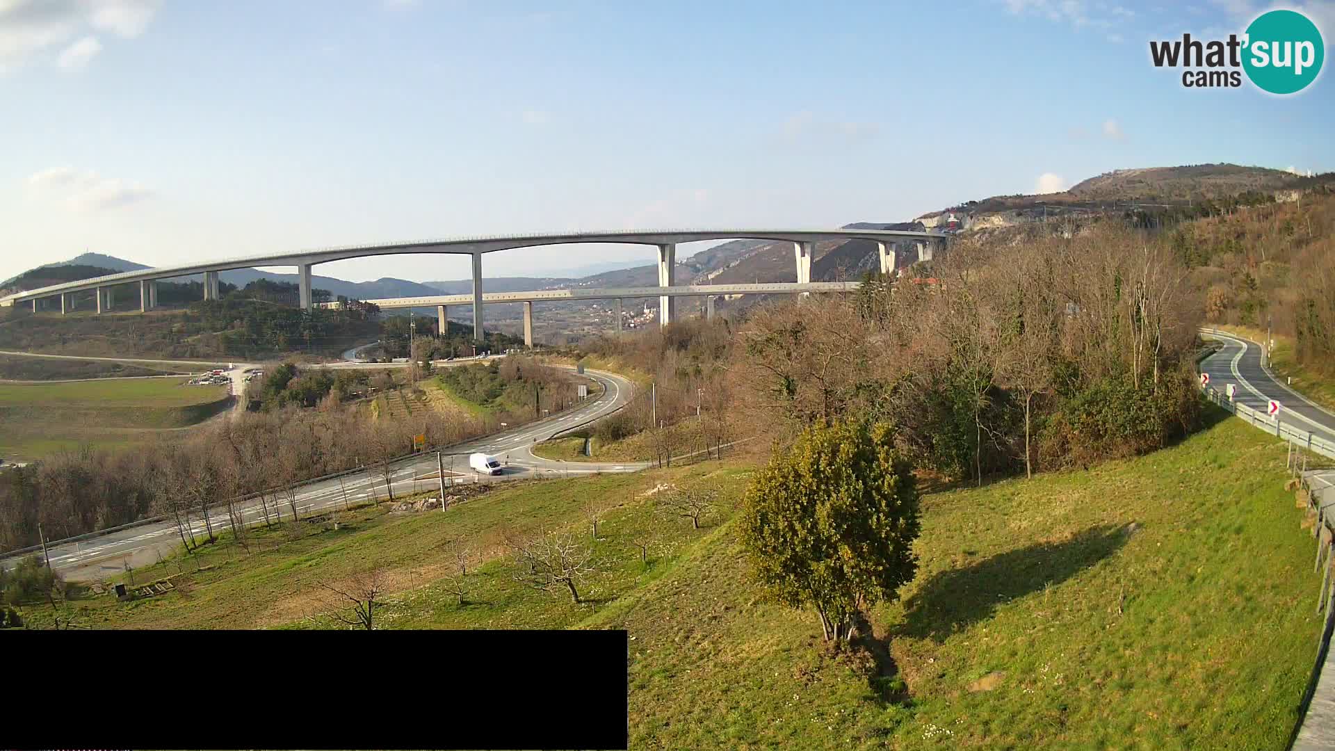 Webcam Črni Kal Viaduct – view from Viki Burger