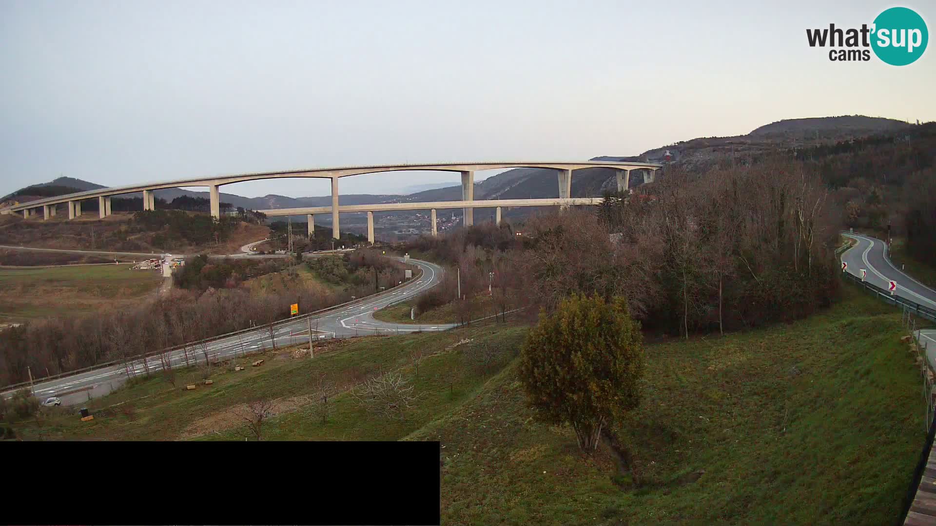 Camera en vivo Črni Kal Viaducto – Viki Burger
