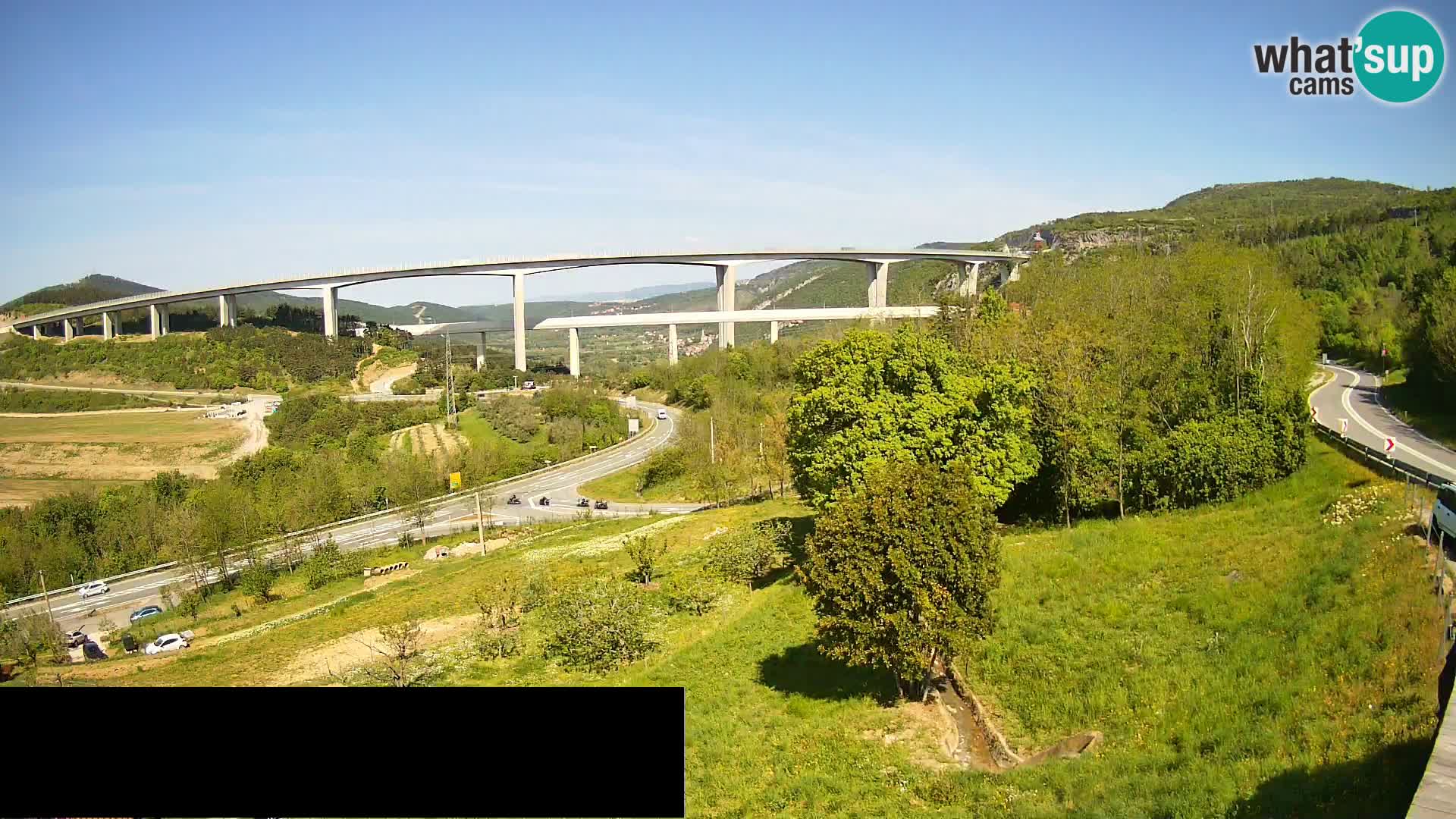 Kamera v živo Črni Kal Viadukt – pogled z Viki Burgerja