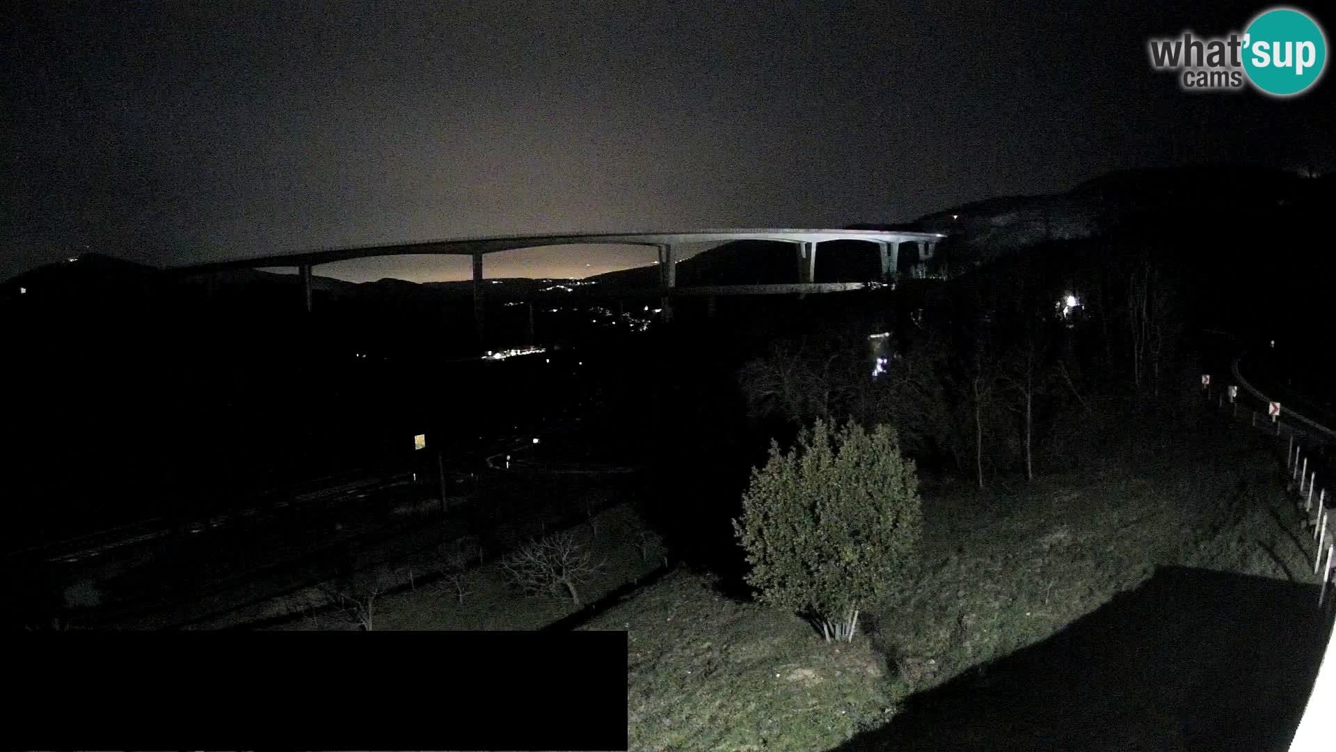 Kamera v živo Črni Kal Viadukt – pogled z Viki Burgerja