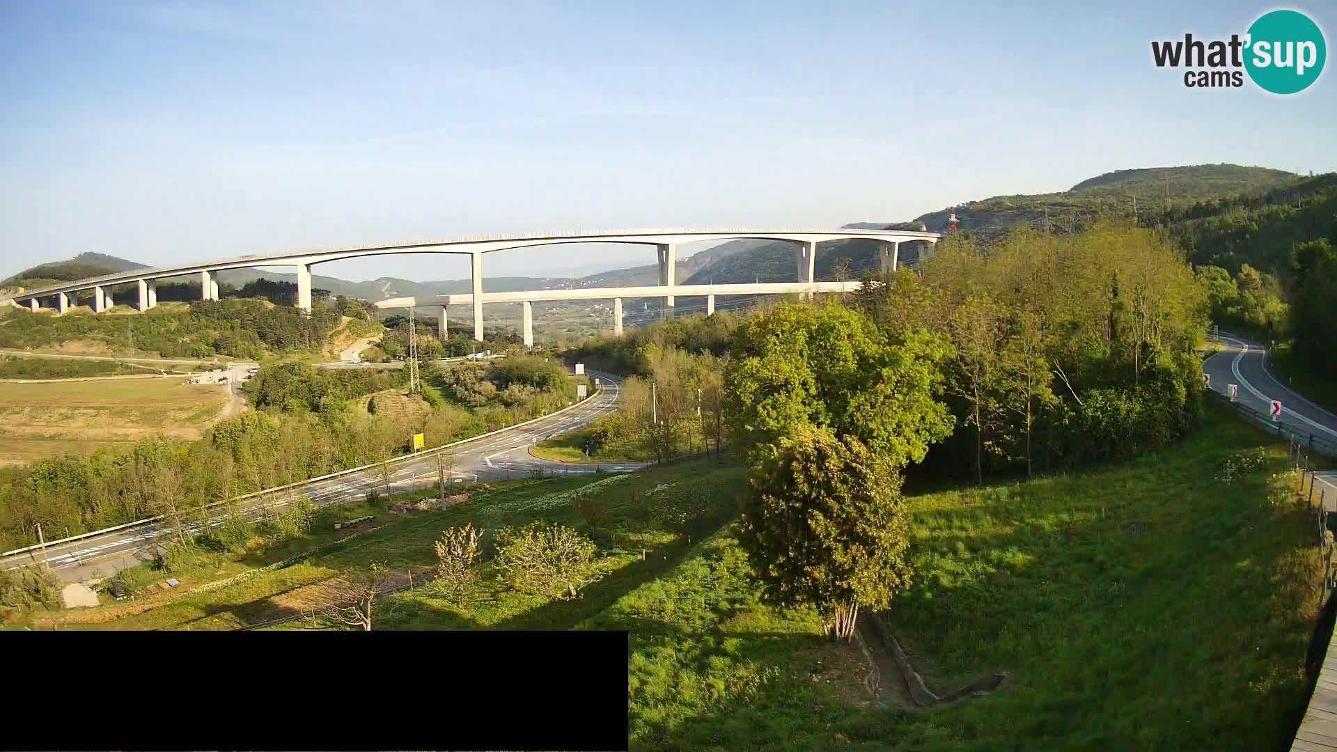 Webcam Črni Kal Viaduct – view from Viki Burger