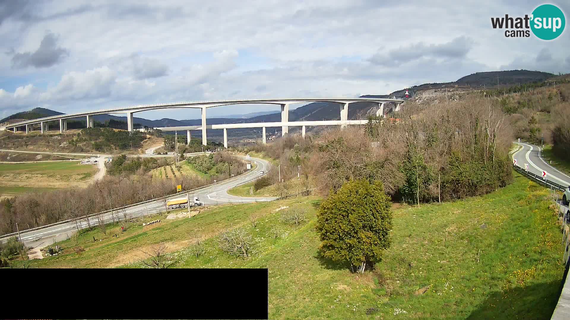 Live cam Črni Kal Viaduc – Viki Burger