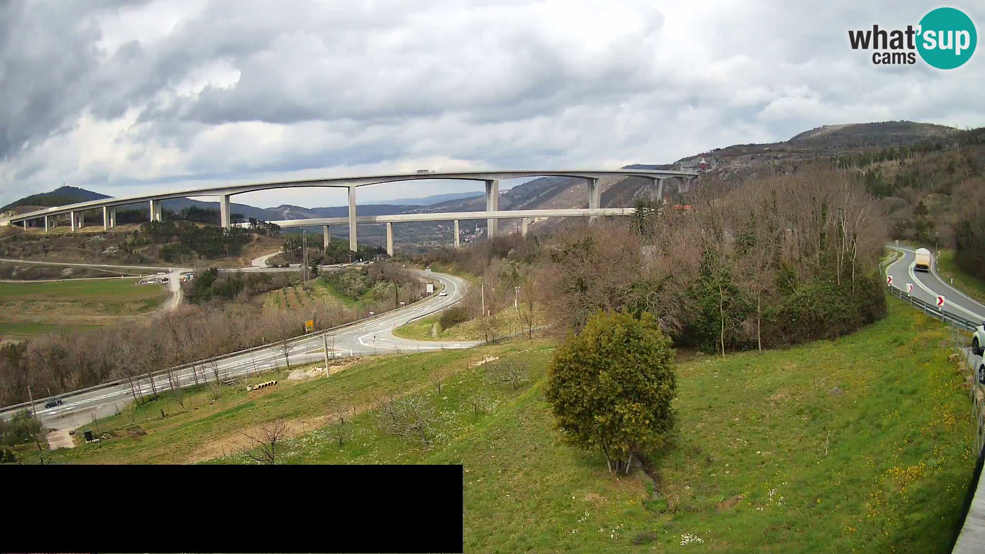 Webcam Črni Kal Viaduct – view from Viki Burger