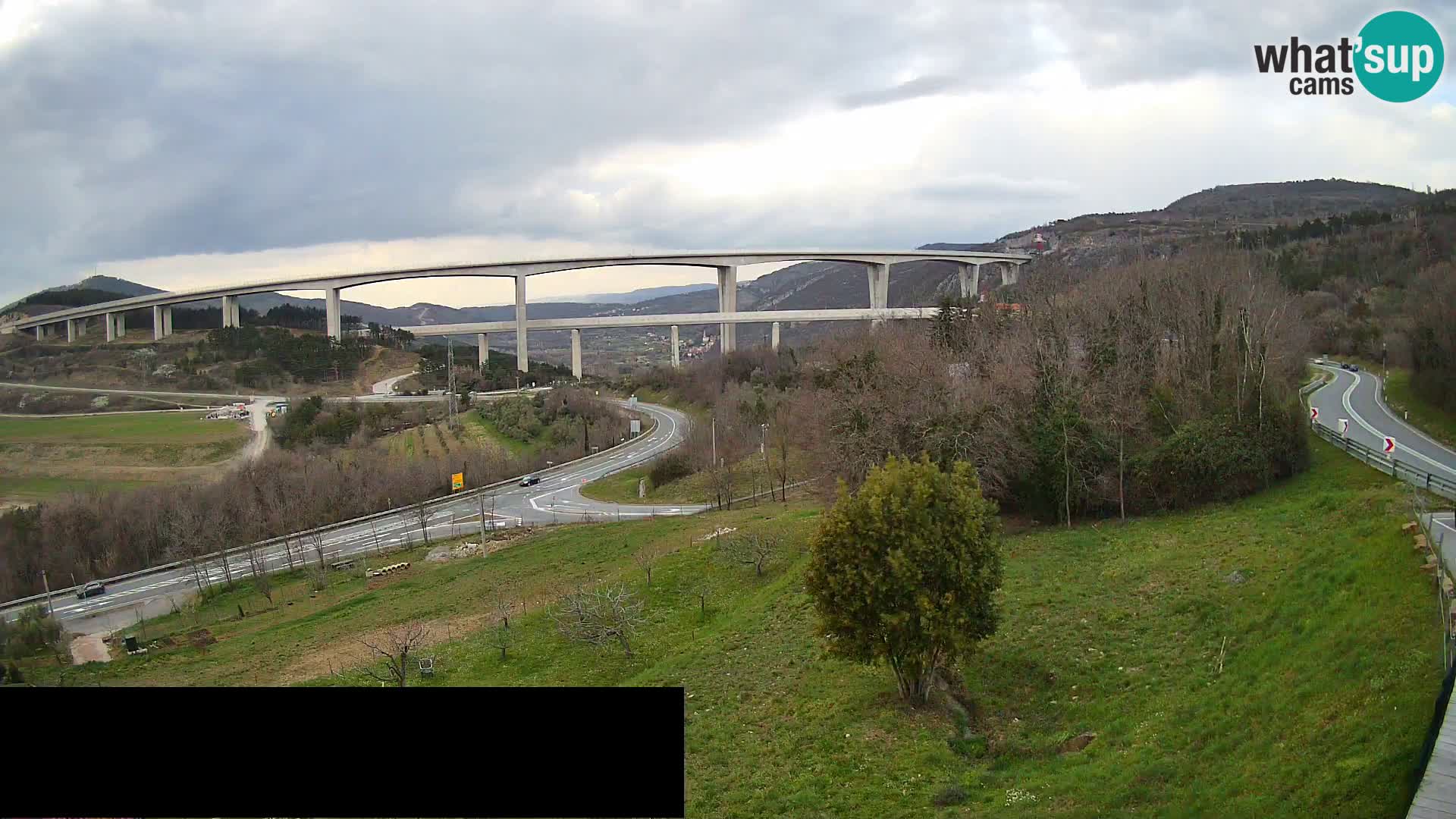 Webcam Črni Kal Viaduct – view from Viki Burger