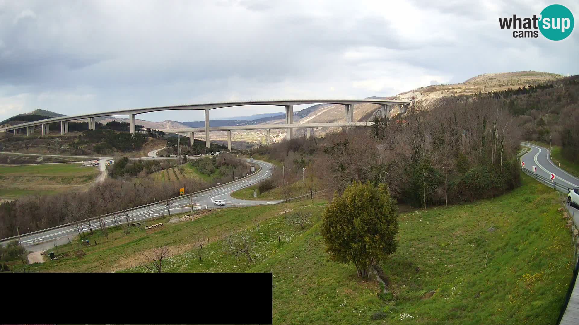 Web kamera Črni Kal Viadukt – pogled sa Viki Burgerja