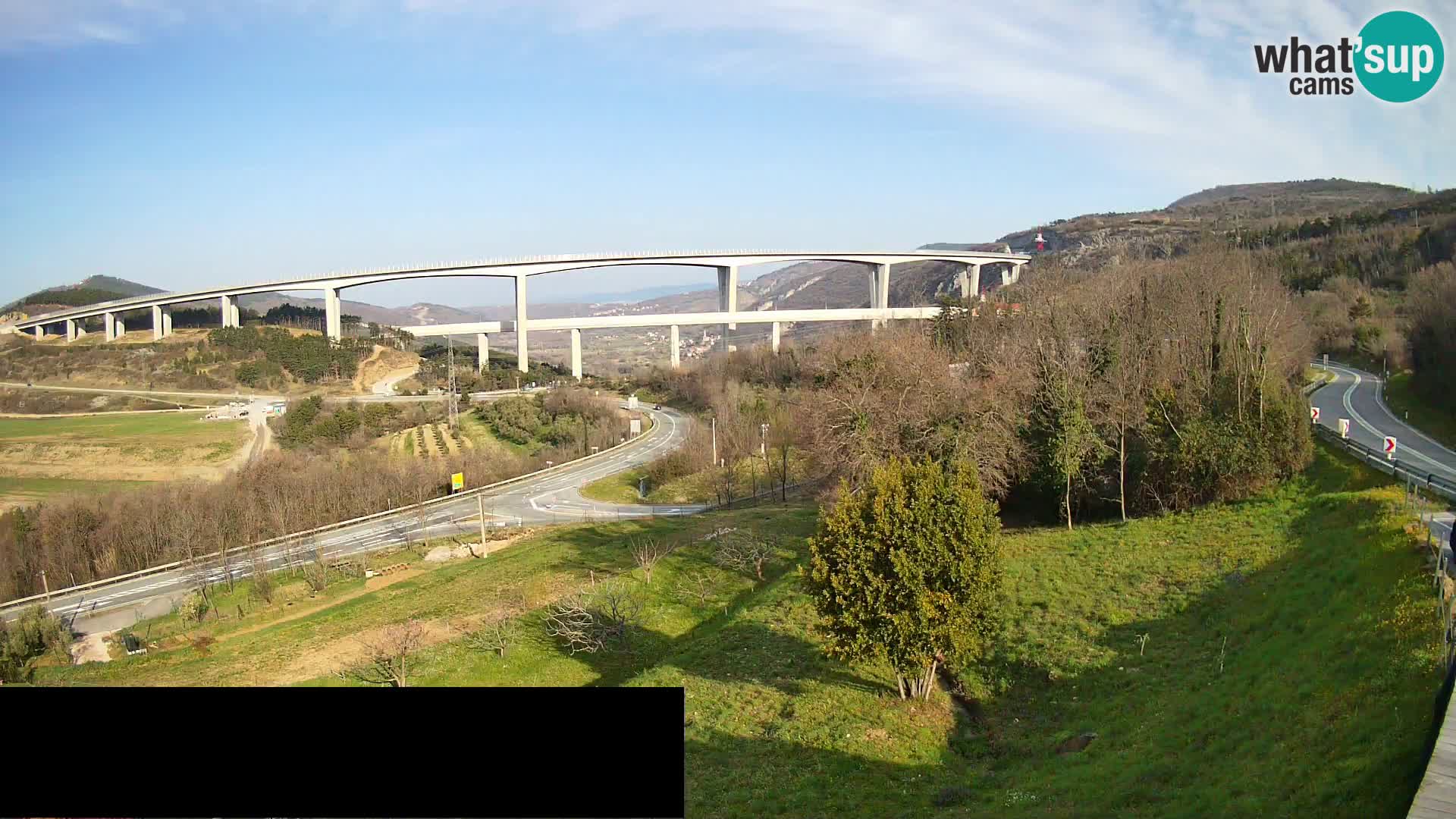Webcam Črni Kal Viaduct – view from Viki Burger