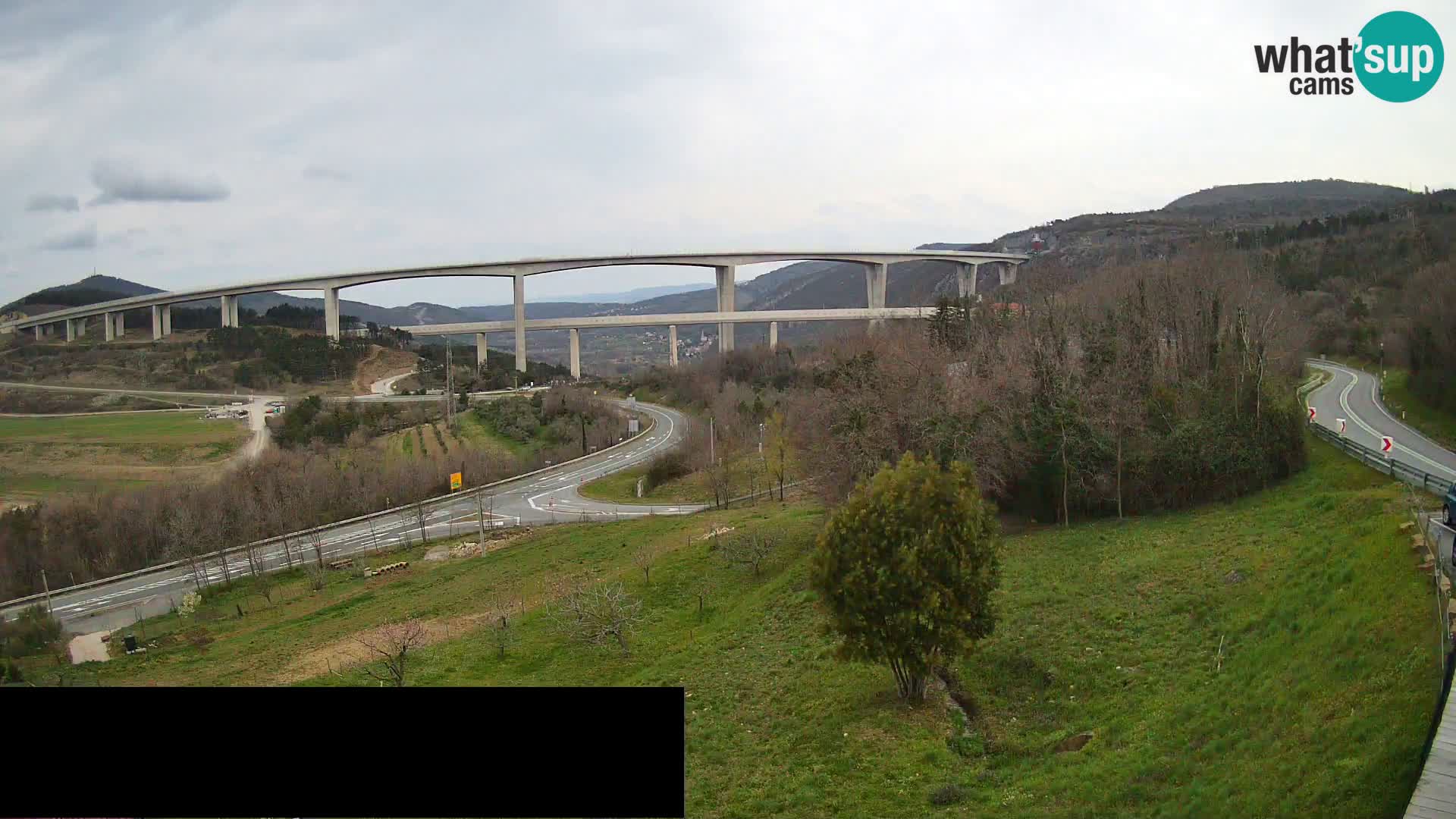 Webcam Črni Kal Viaduct – view from Viki Burger