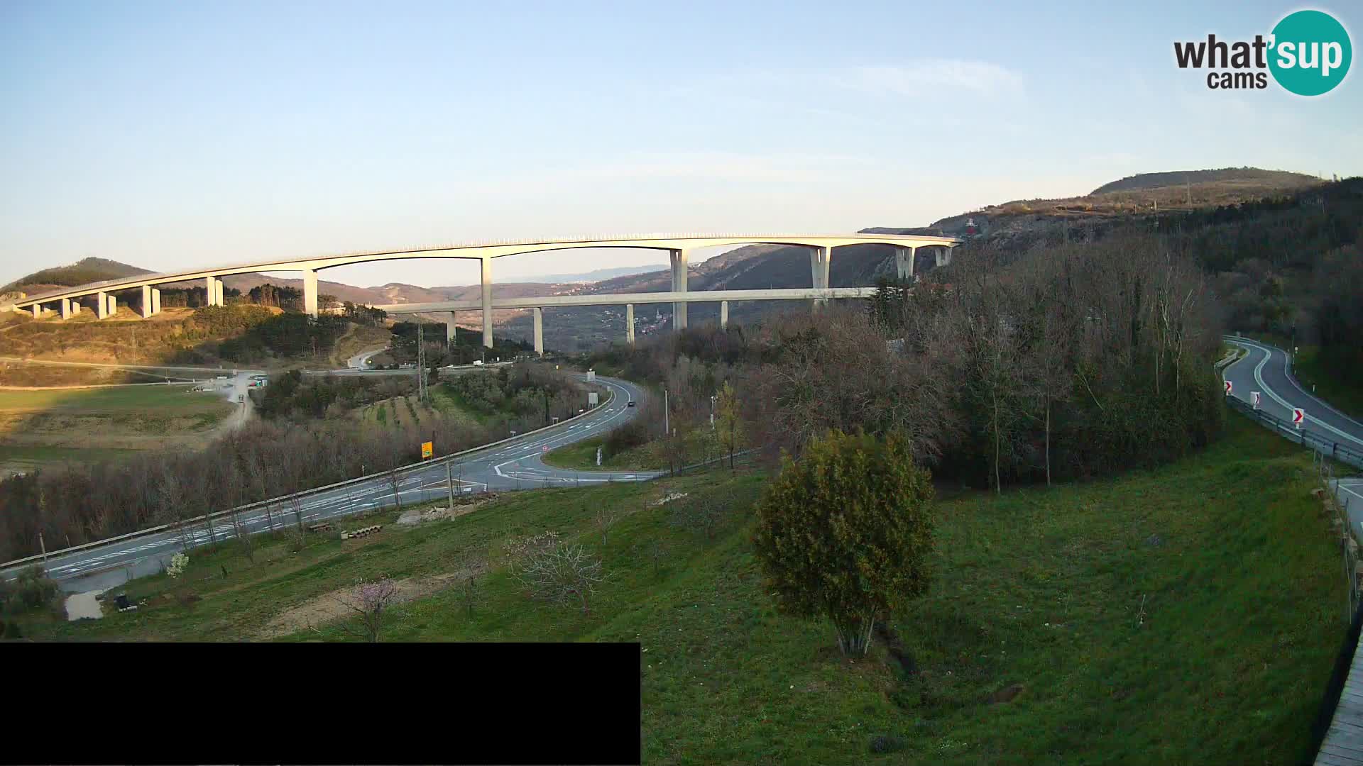 Live cam Črni Kal Viaduc – Viki Burger