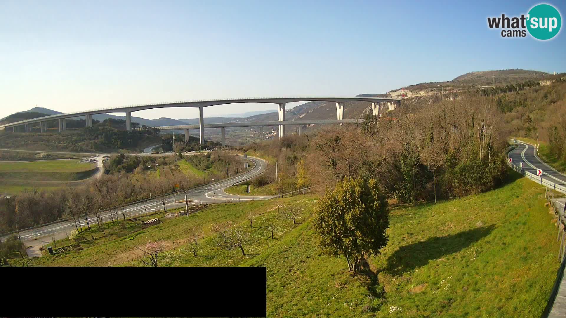 Kamera v živo Črni Kal Viadukt – pogled z Viki Burgerja