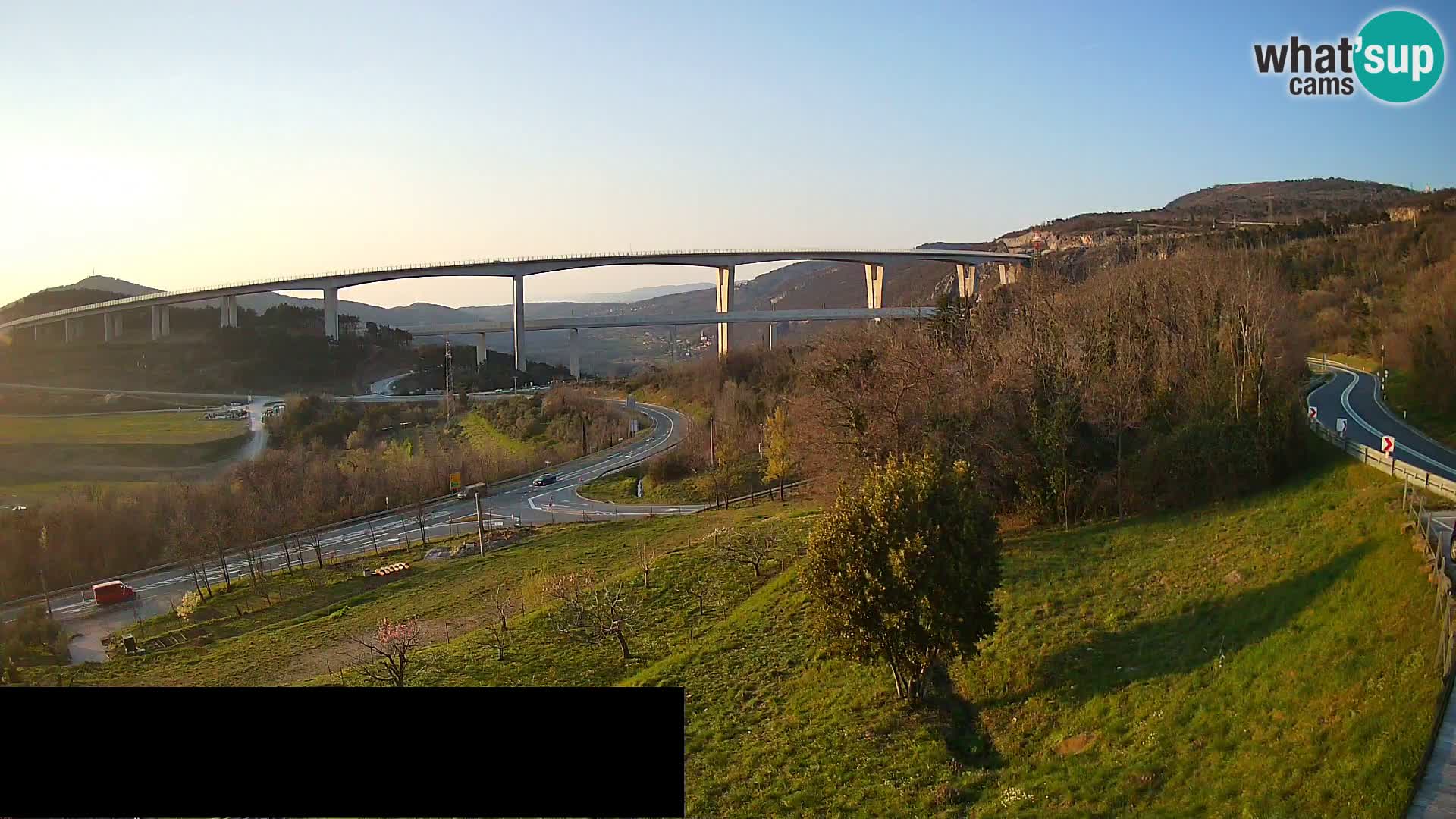 Camera en vivo Črni Kal Viaducto – Viki Burger