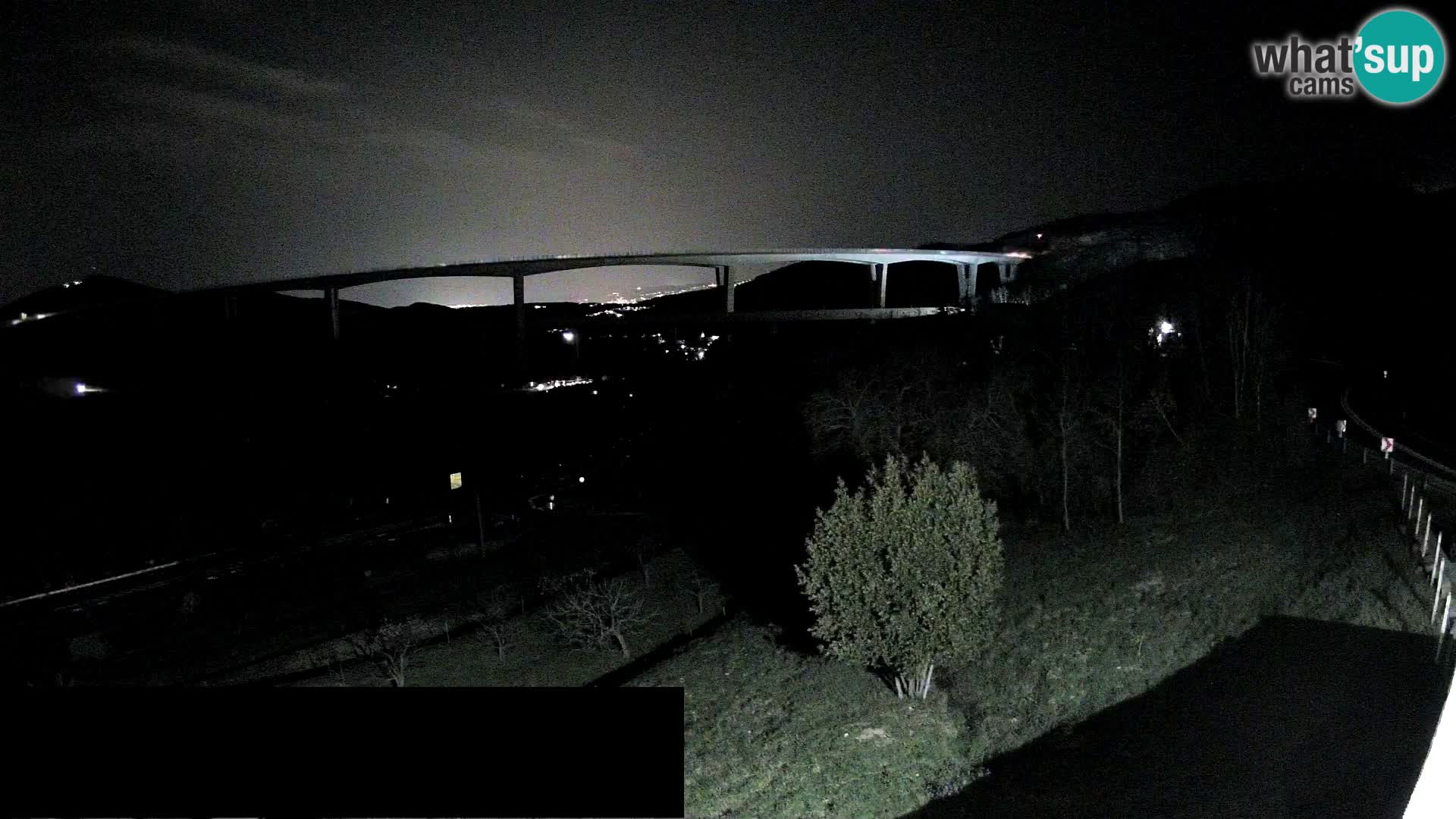 Live cam Črni Kal Viaduc – Viki Burger