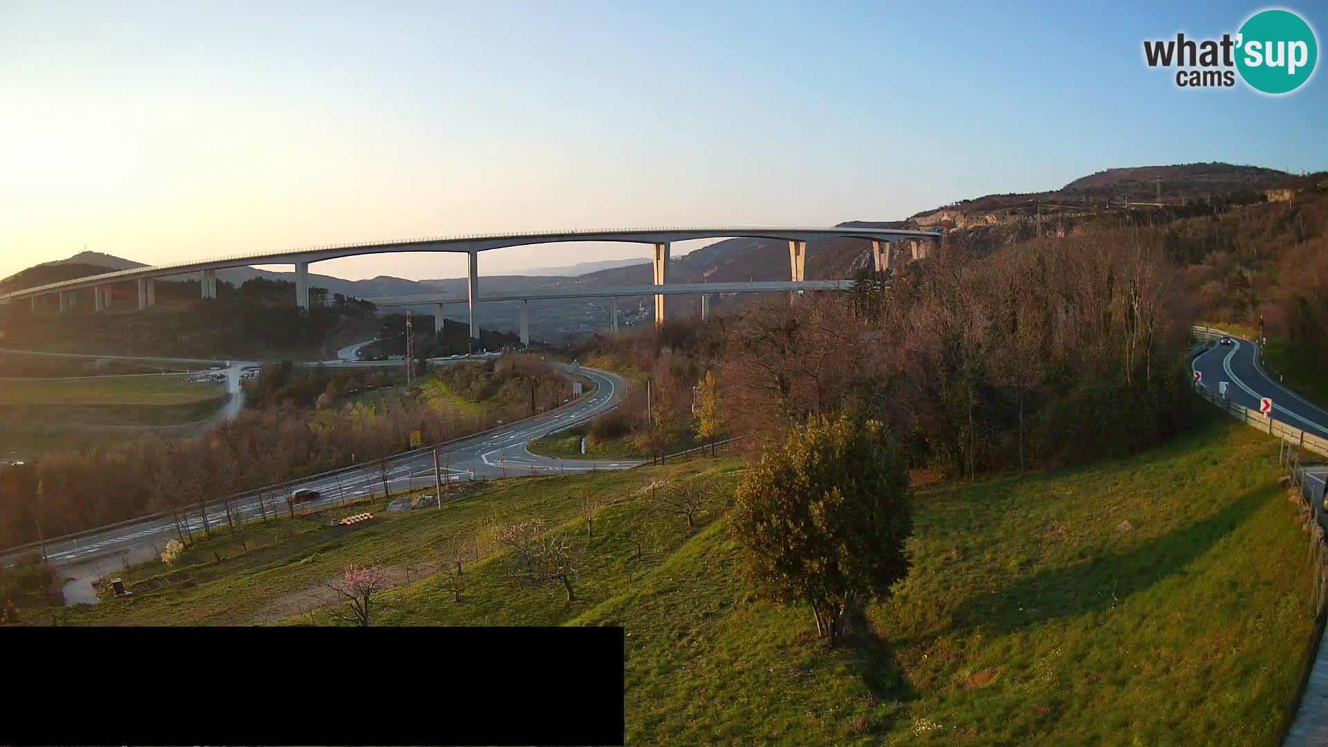 Camera en vivo Črni Kal Viaducto – Viki Burger
