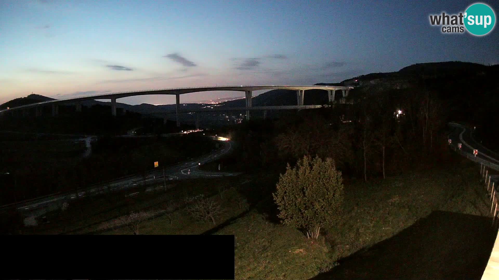 Camera en vivo Črni Kal Viaducto – Viki Burger