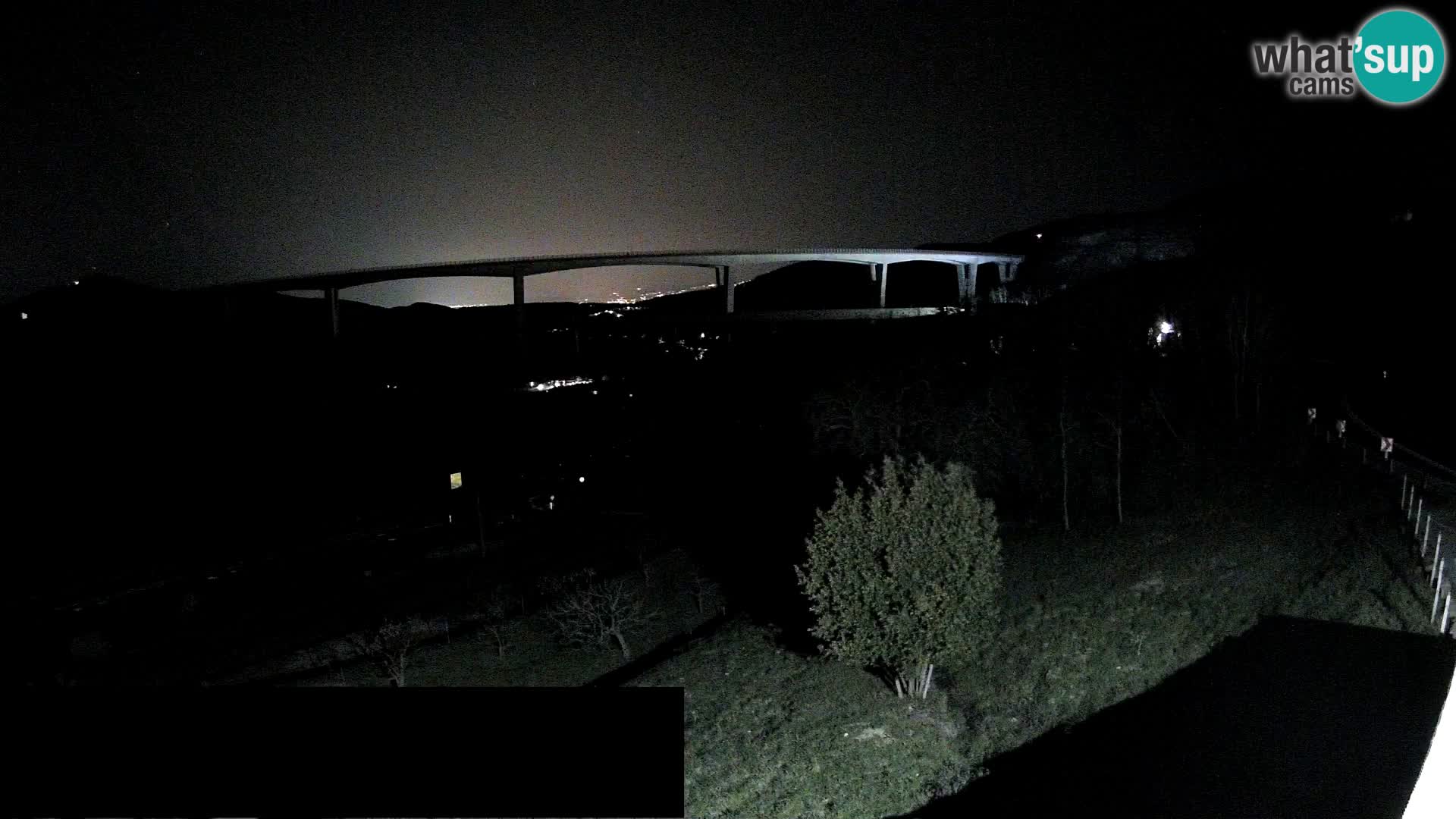 Live cam Črni Kal Viaduc – Viki Burger