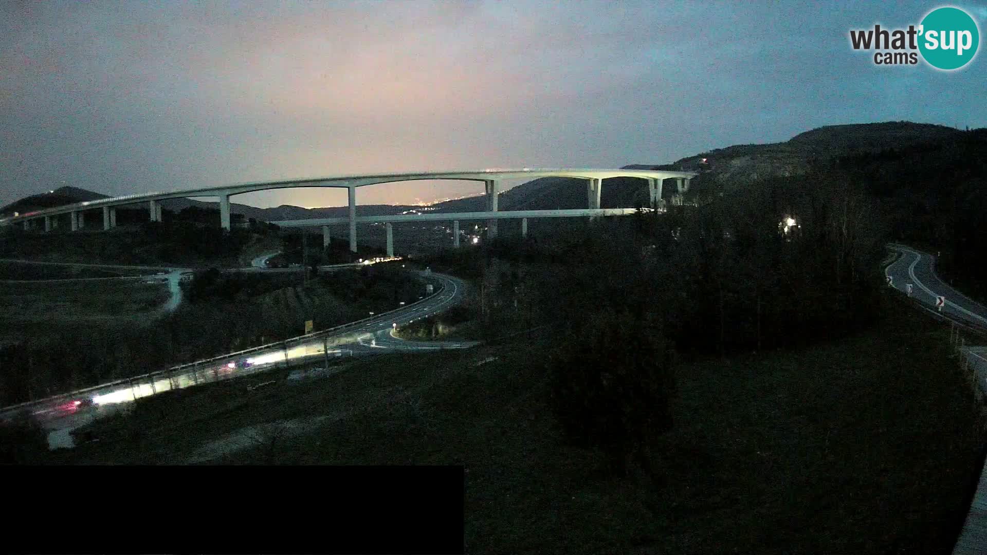 Camera en vivo Črni Kal Viaducto – Viki Burger