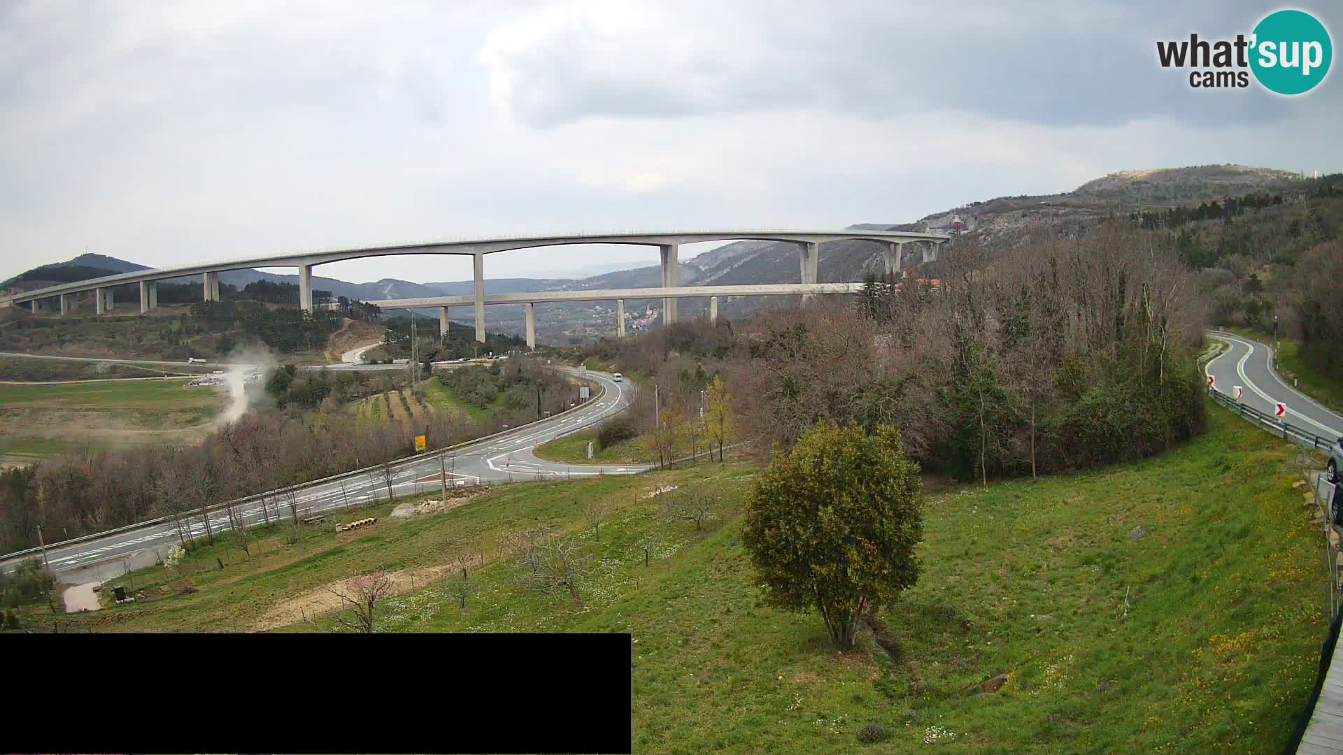 Live cam Črni Kal Viaduc – Viki Burger