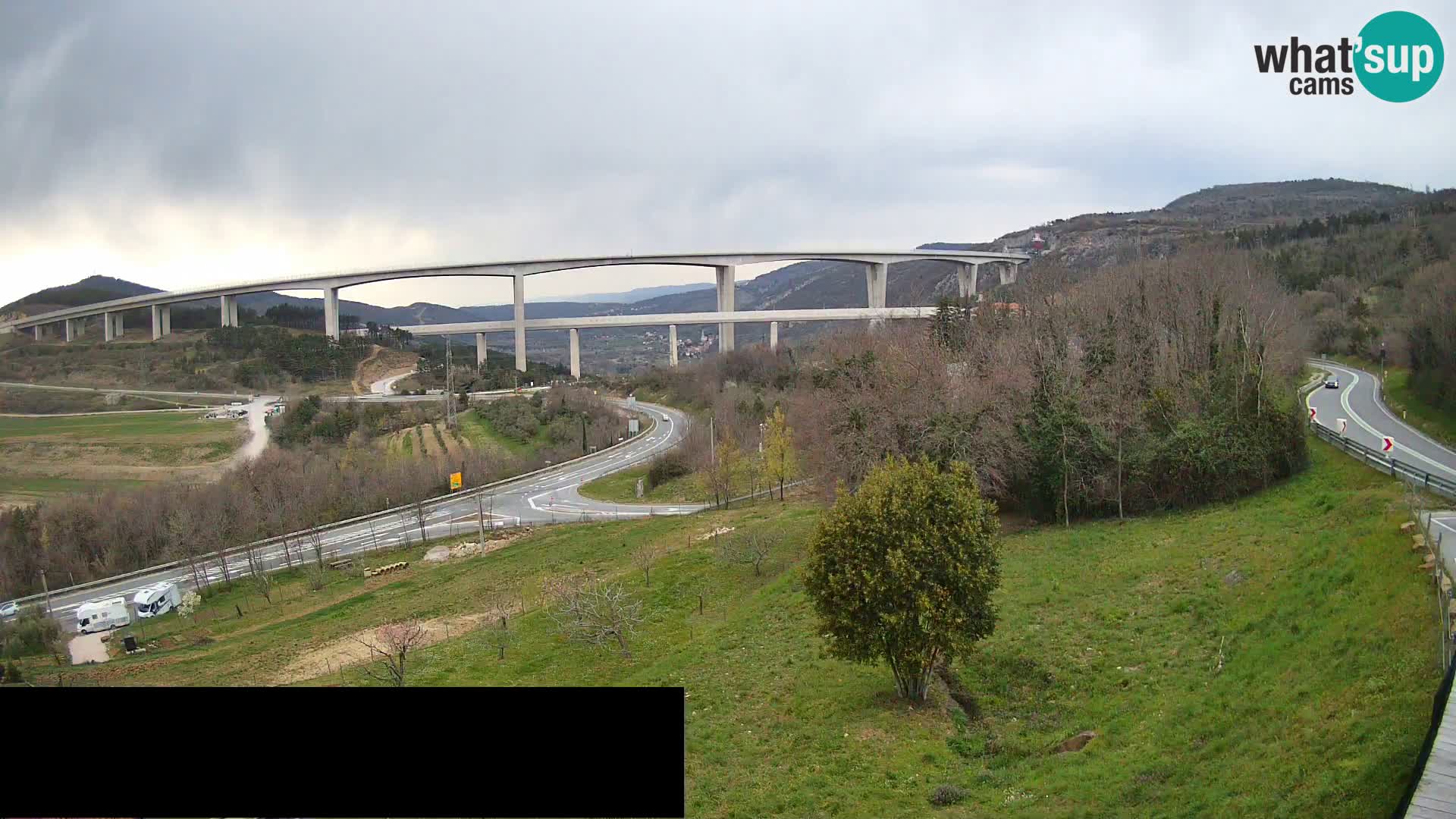 Live cam Črni Kal Viaduc – Viki Burger