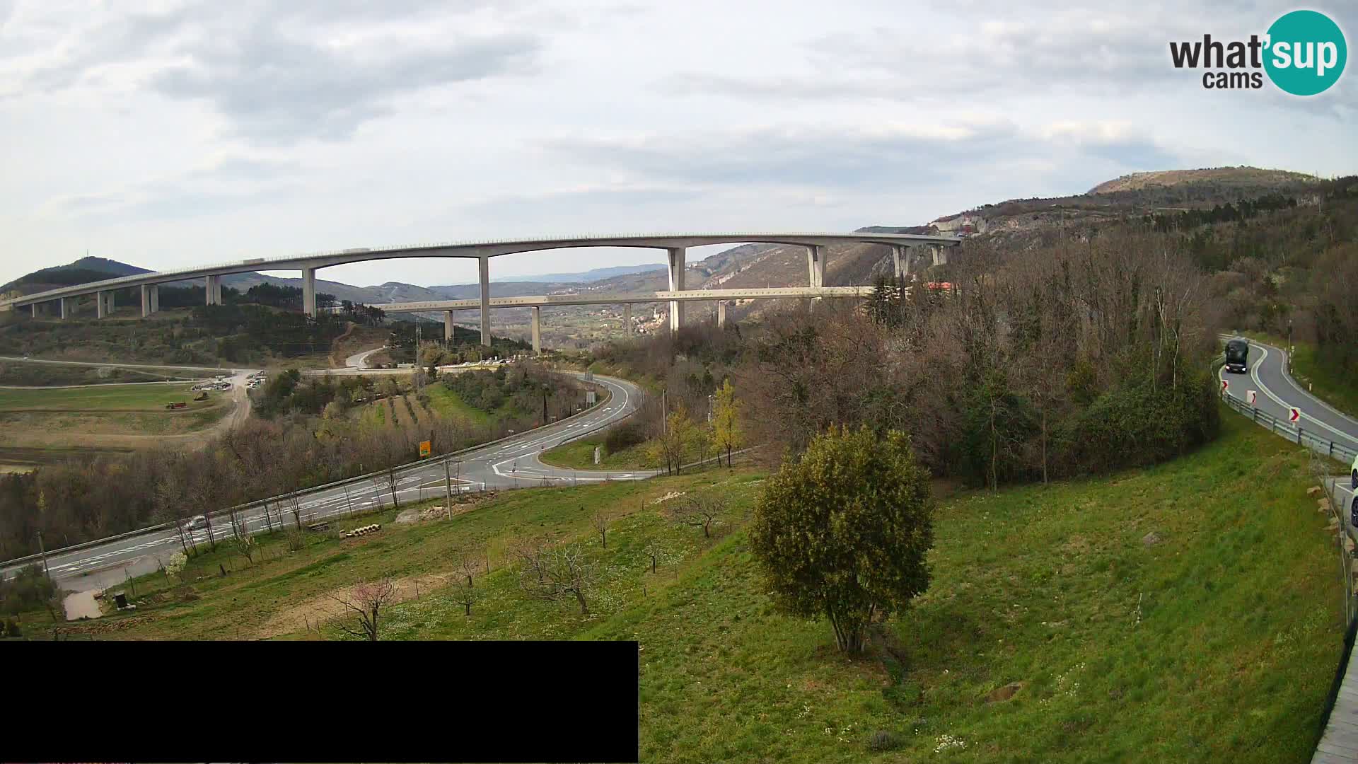 Live cam Črni Kal Viaduc – Viki Burger