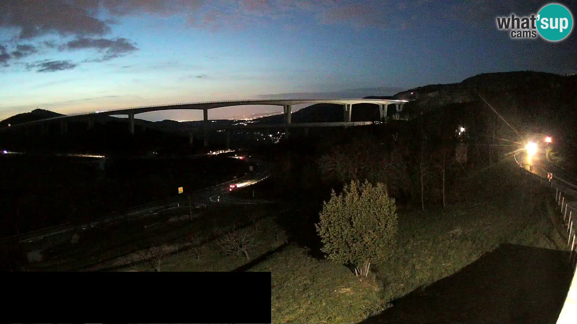 Webcam Črni Kal Viadukt – Viki Burger