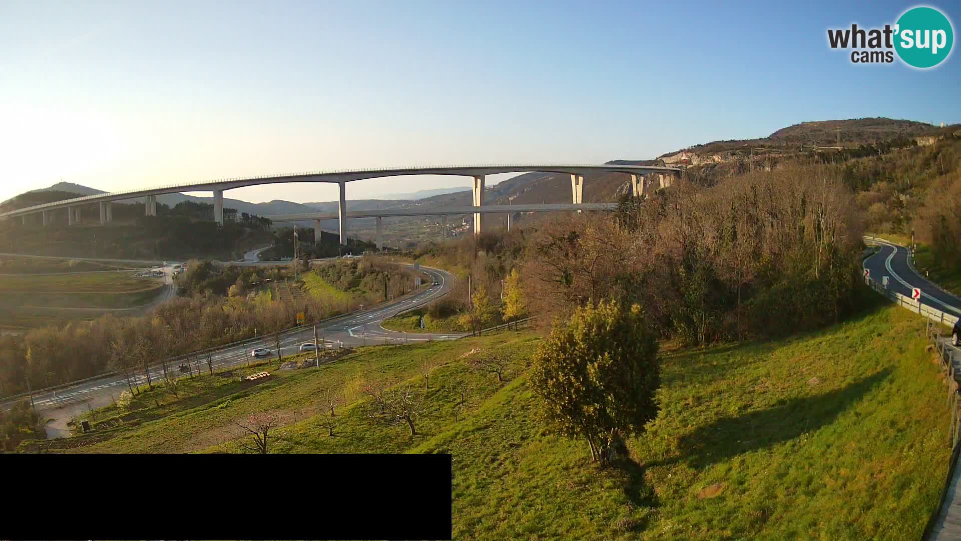 Camera en vivo Črni Kal Viaducto – Viki Burger