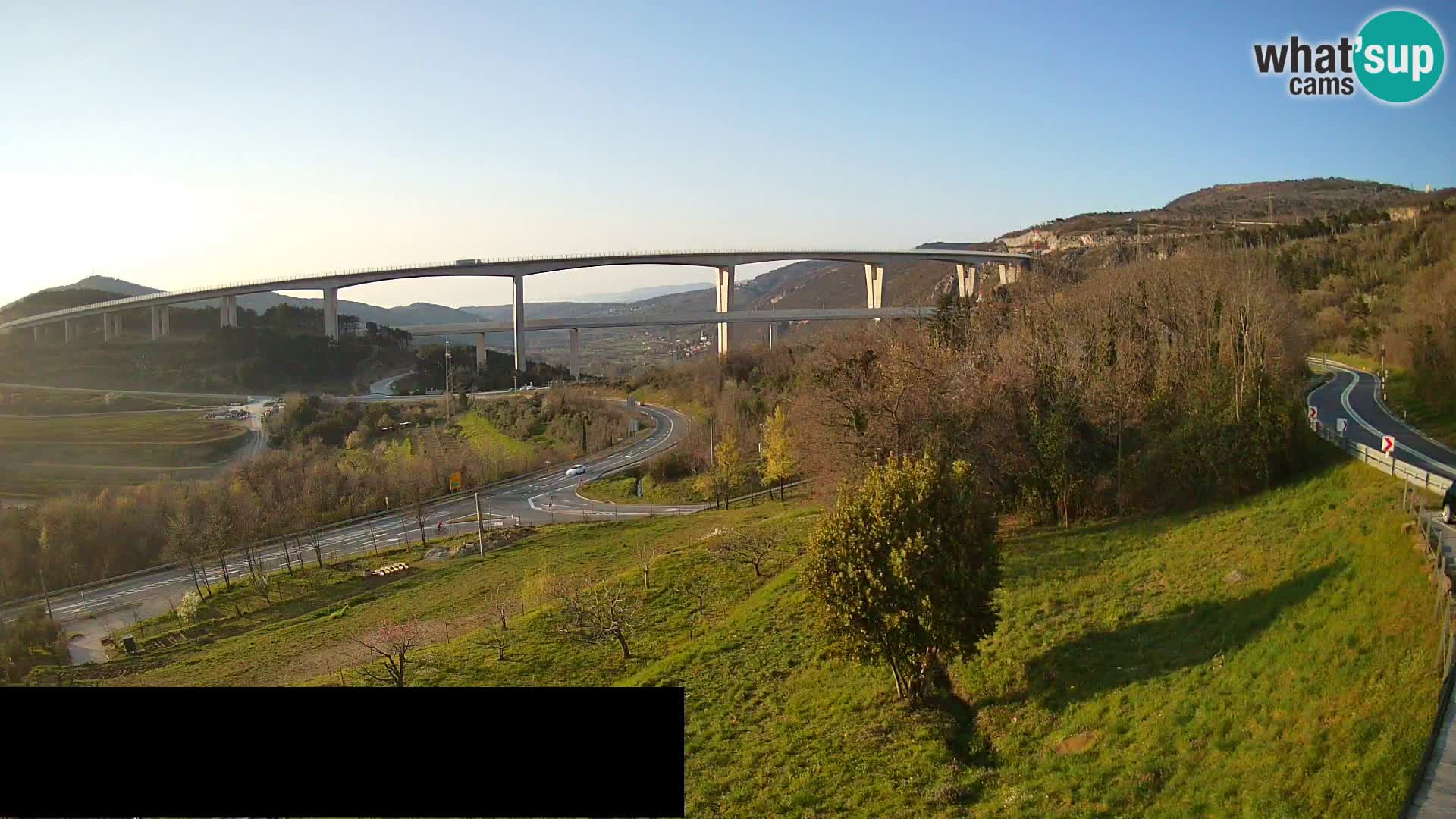 Camera en vivo Črni Kal Viaducto – Viki Burger