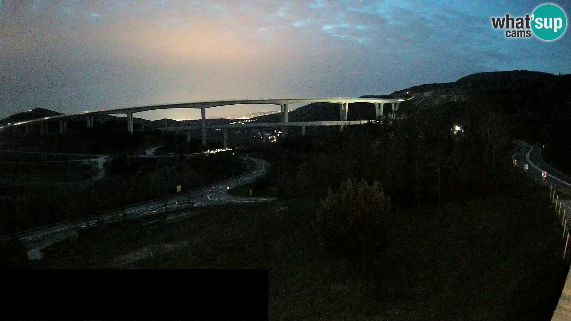 Live cam Črni Kal Viaduc – Viki Burger