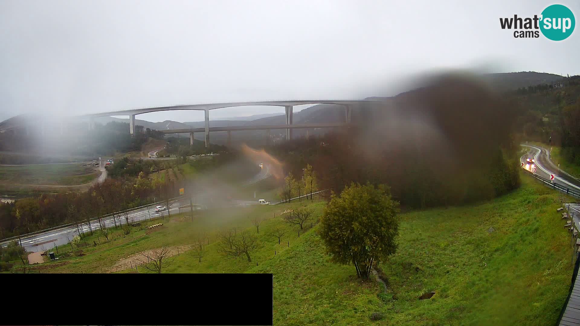 Kamera v živo Črni Kal Viadukt – pogled z Viki Burgerja