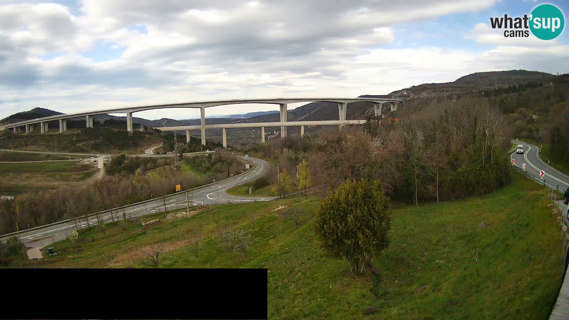 Live cam Črni Kal Viaduc – Viki Burger