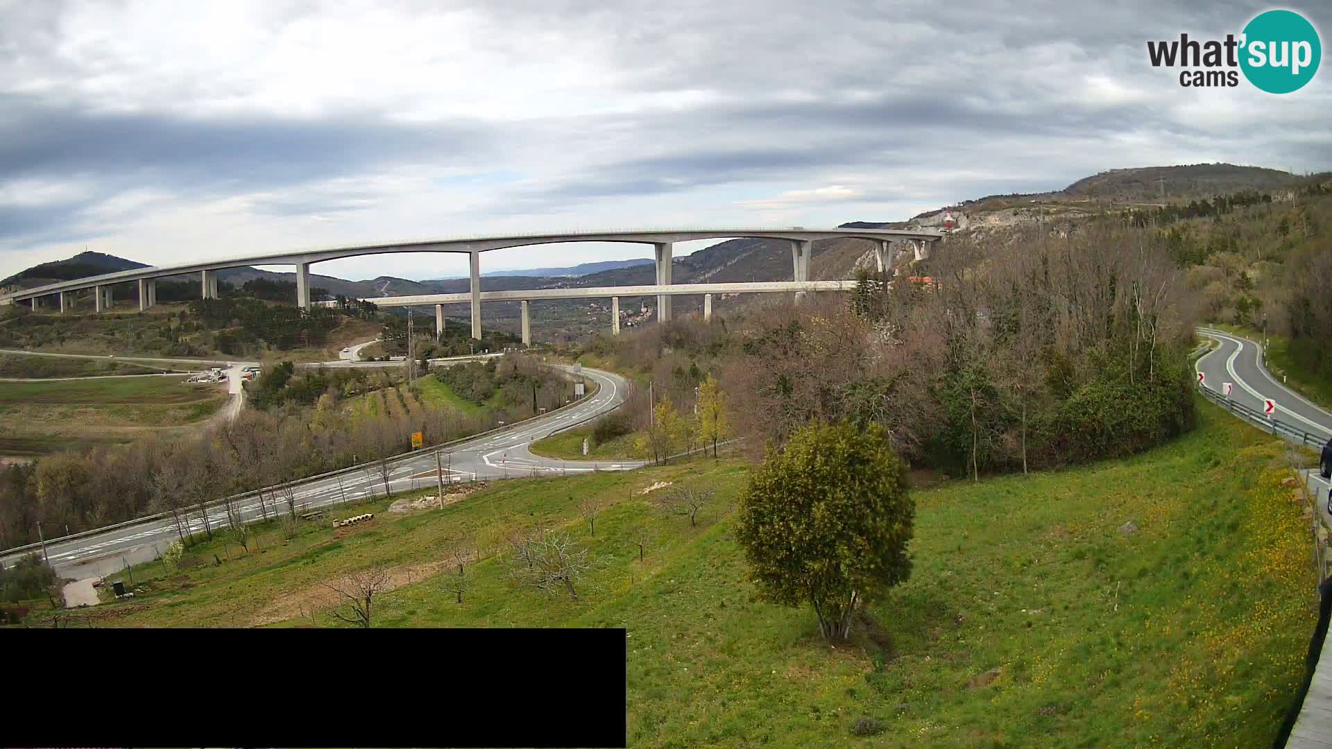 Live cam Črni Kal Viaduc – Viki Burger