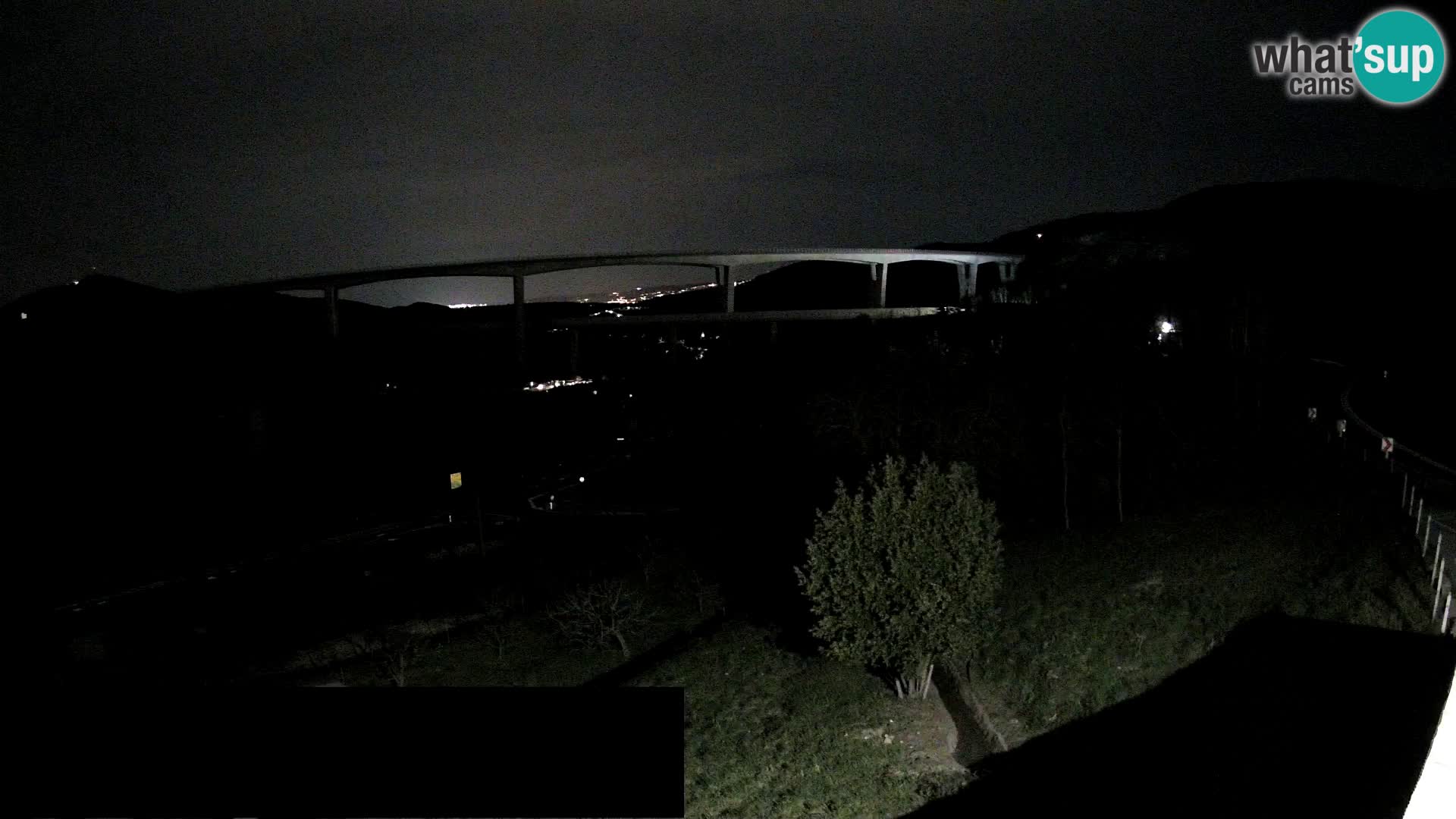 Live cam Črni Kal Viaduc – Viki Burger