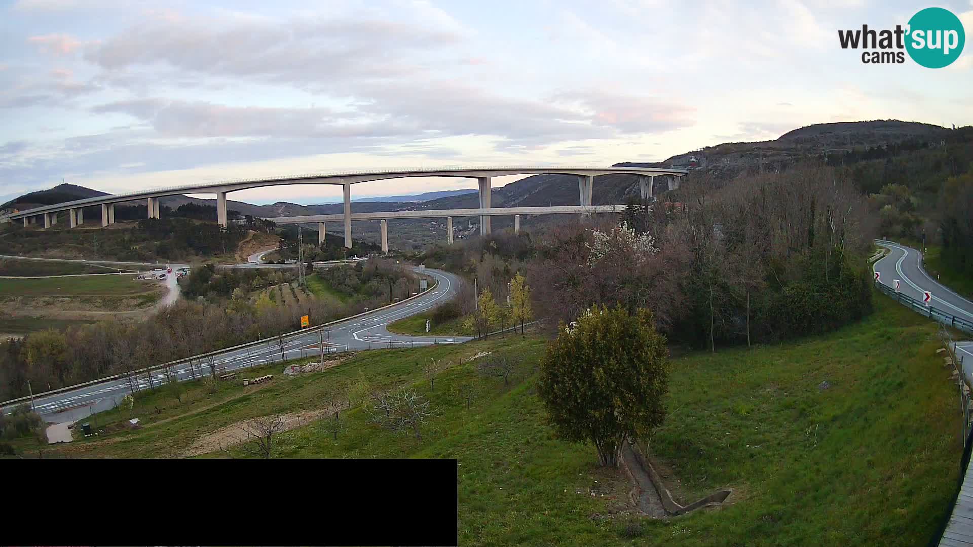 Webcam Črni Kal Viadukt – Viki Burger