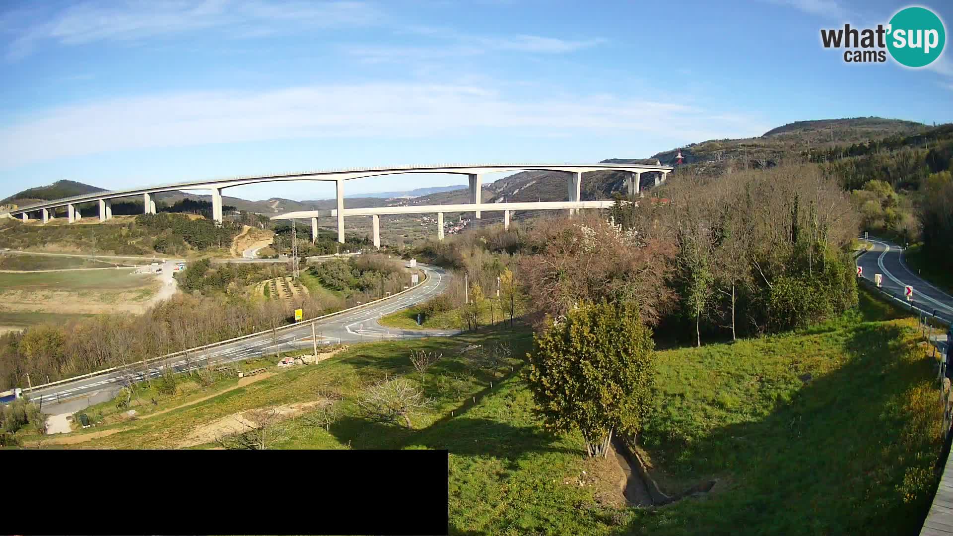 Webcam Črni Kal Viaduct – view from Viki Burger