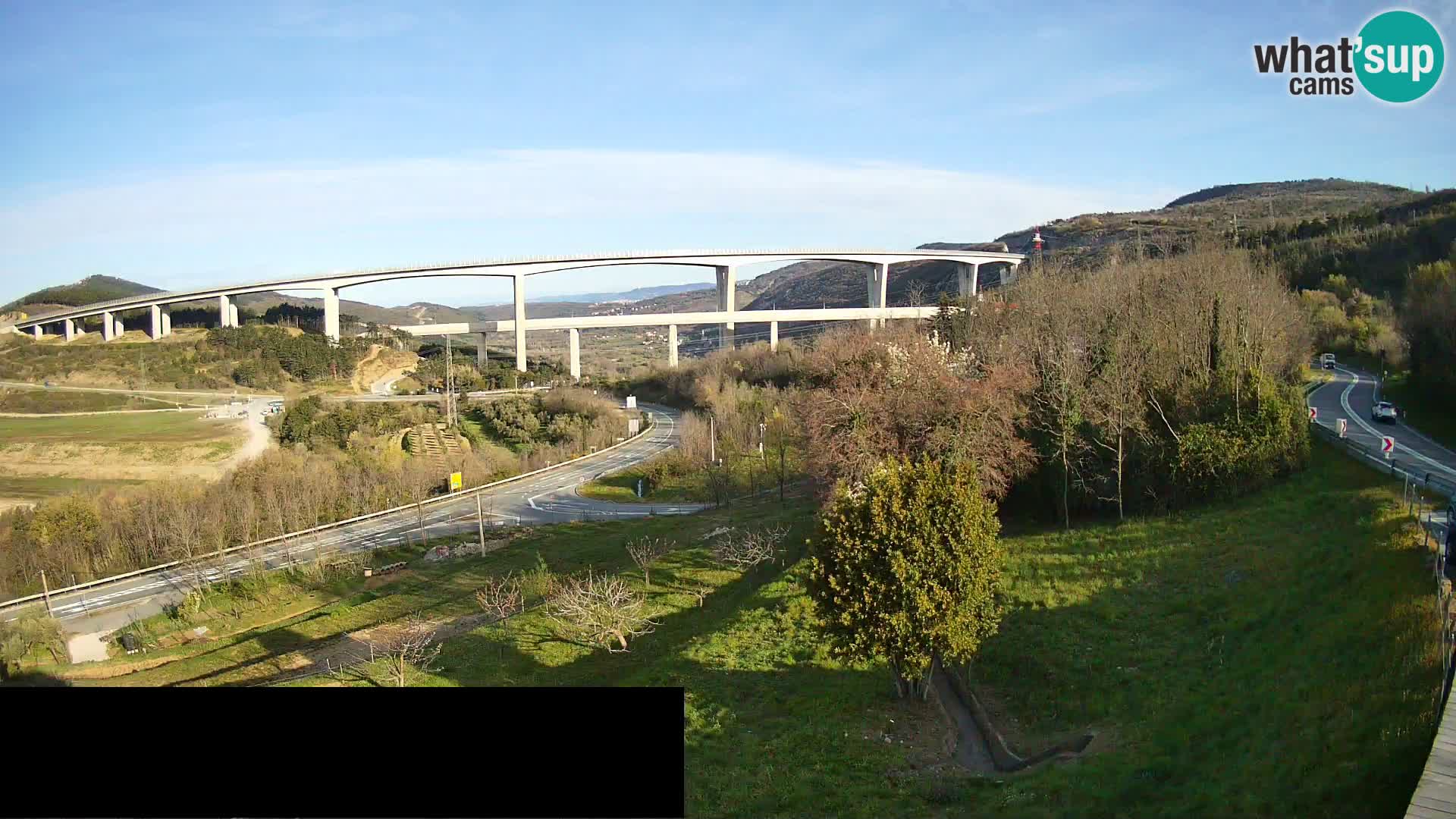 Webcam Črni Kal Viaduct – view from Viki Burger