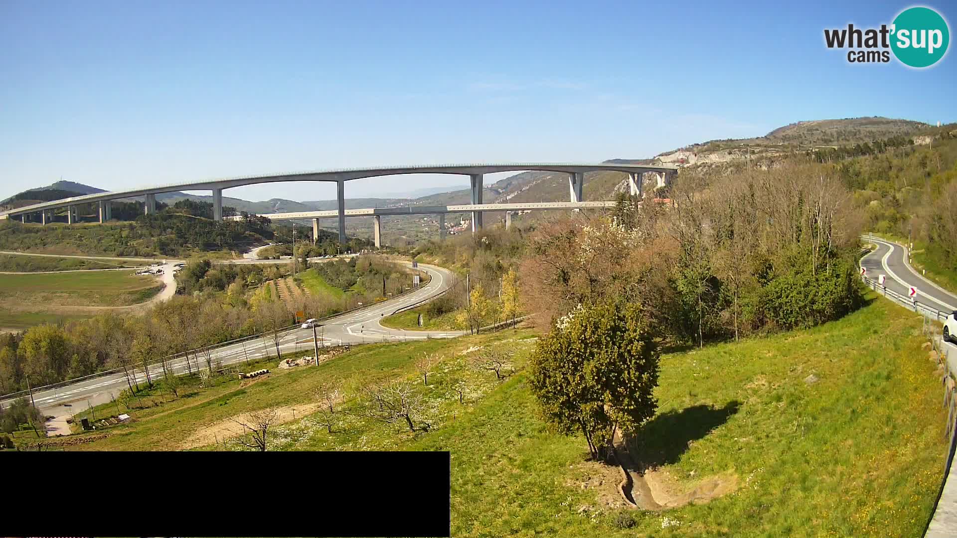 Webcam Črni Kal Viaduct – view from Viki Burger