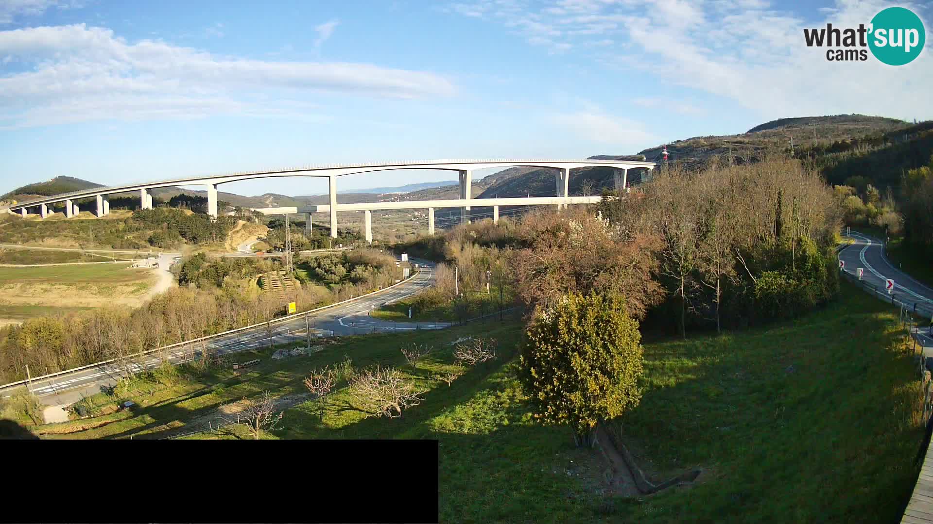 Web kamera Črni Kal Viadukt – pogled sa Viki Burgerja