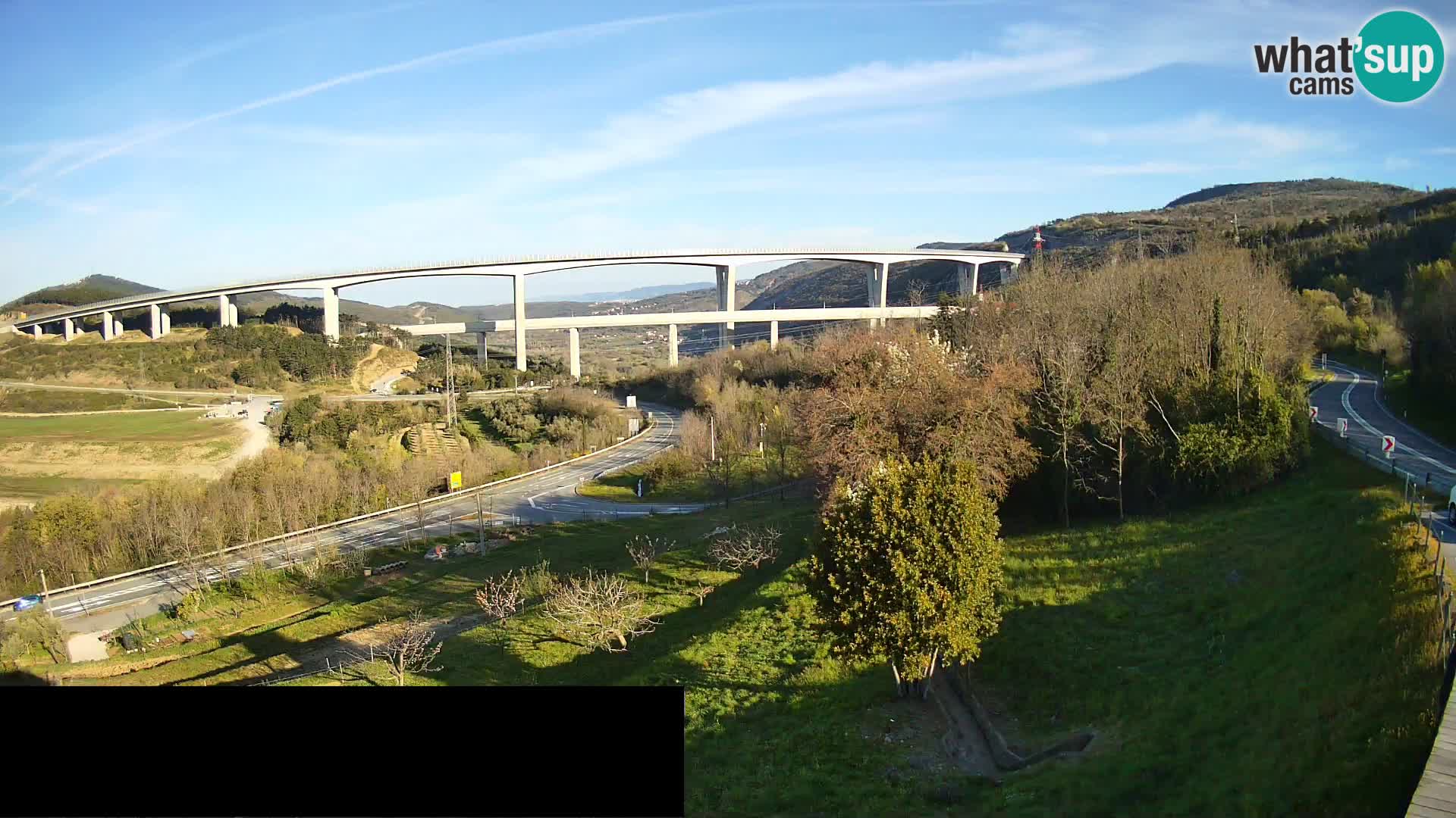 Live cam Črni Kal Viaduc – Viki Burger