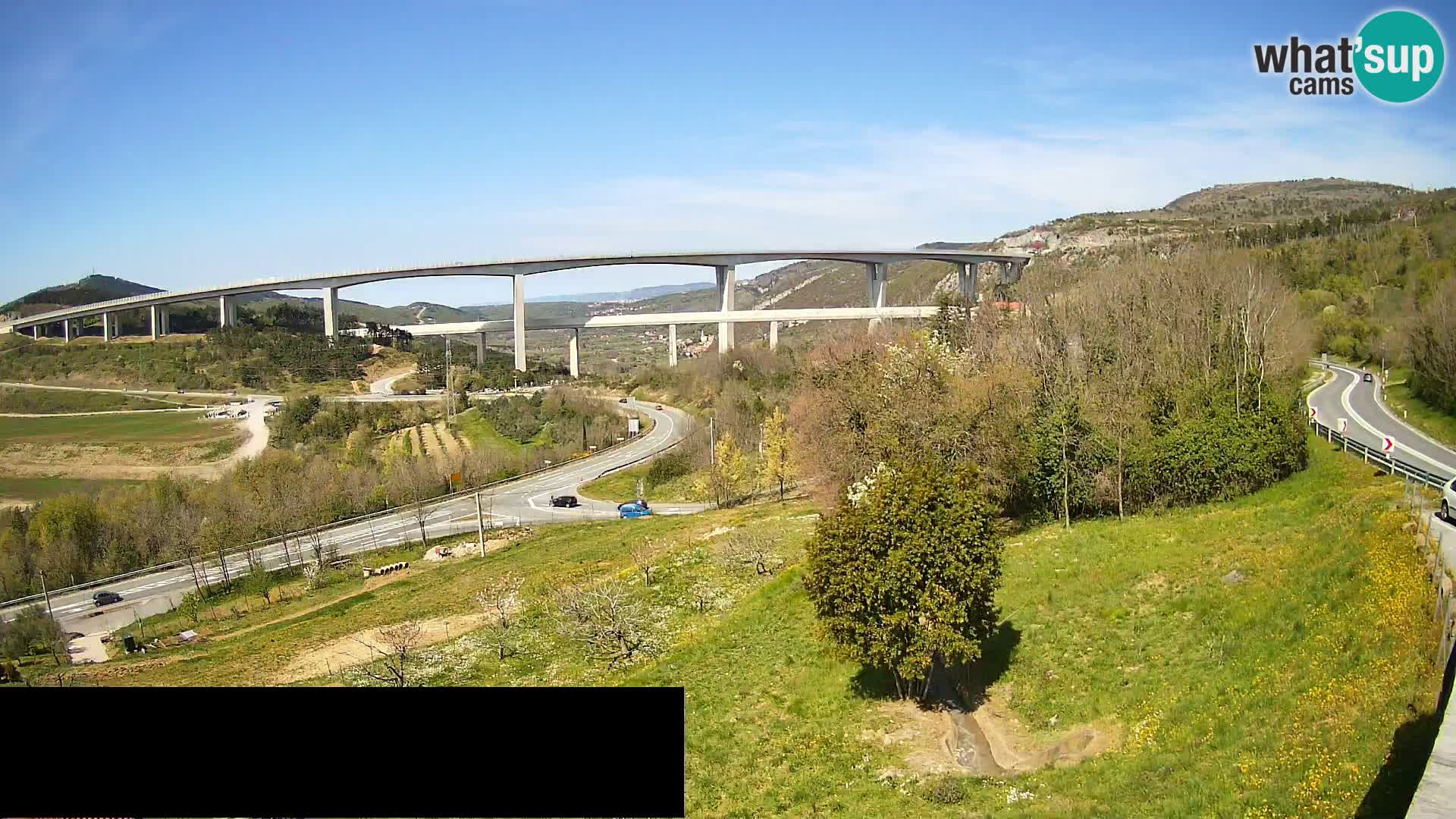 Webcam Črni Kal Viaduct – view from Viki Burger