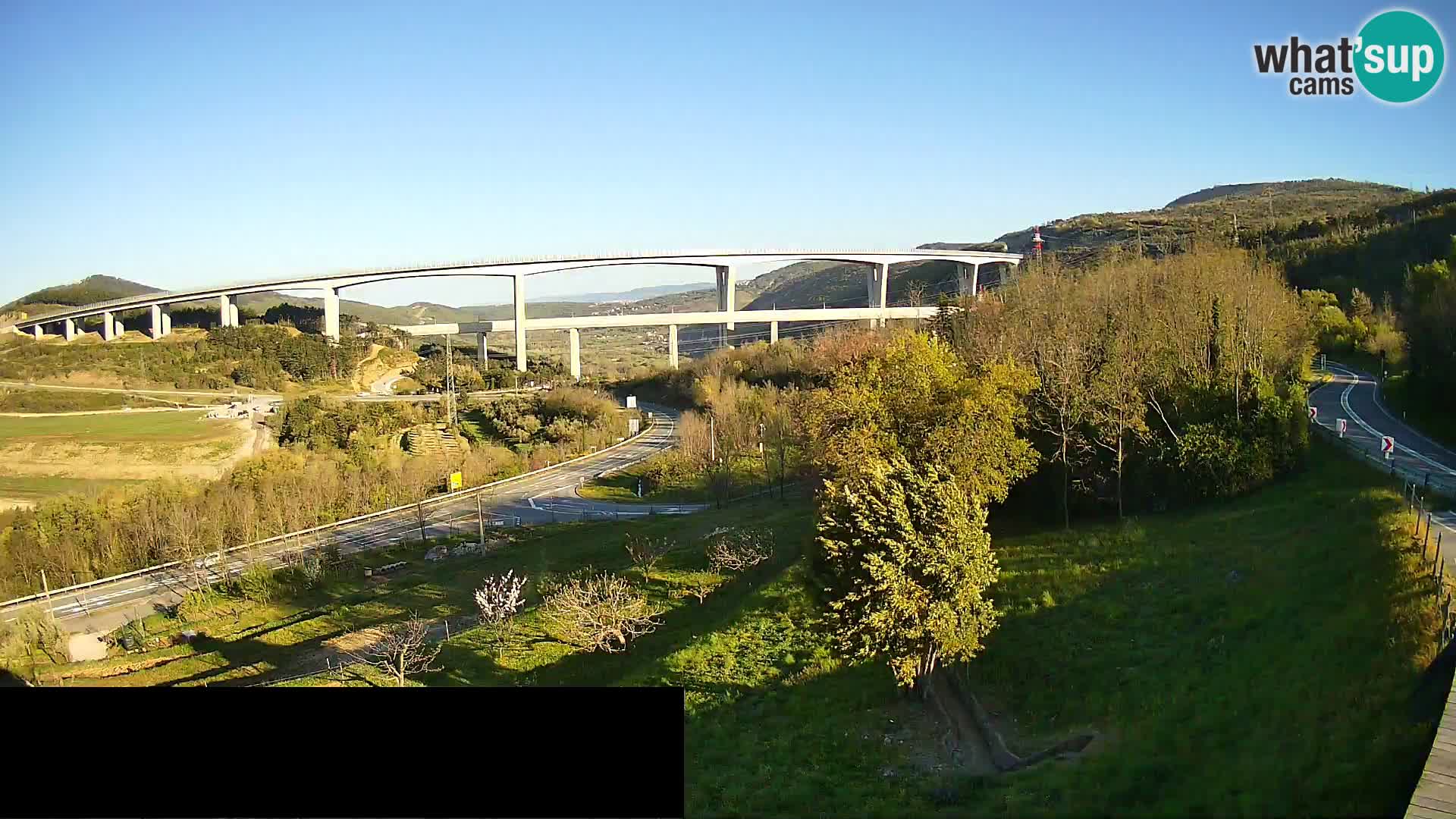 Camera en vivo Črni Kal Viaducto – Viki Burger