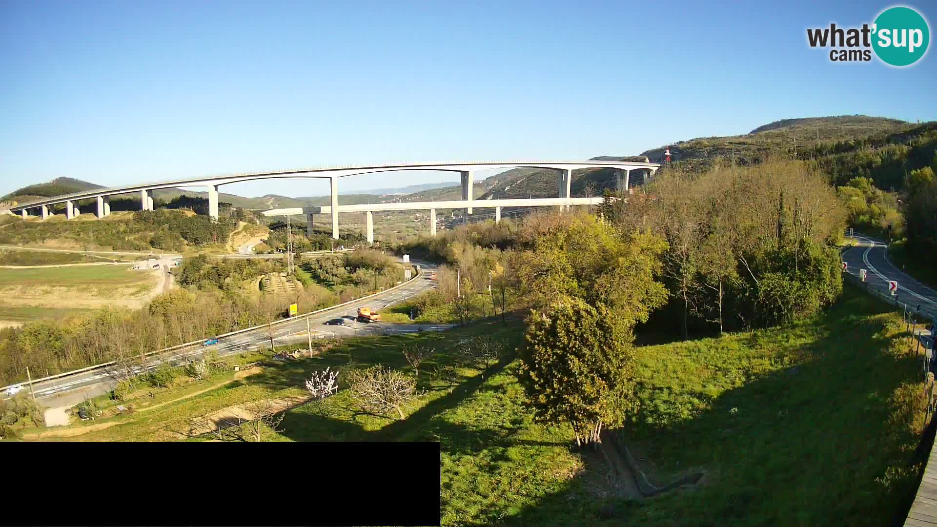 Webcam Črni Kal Viaduct – view from Viki Burger