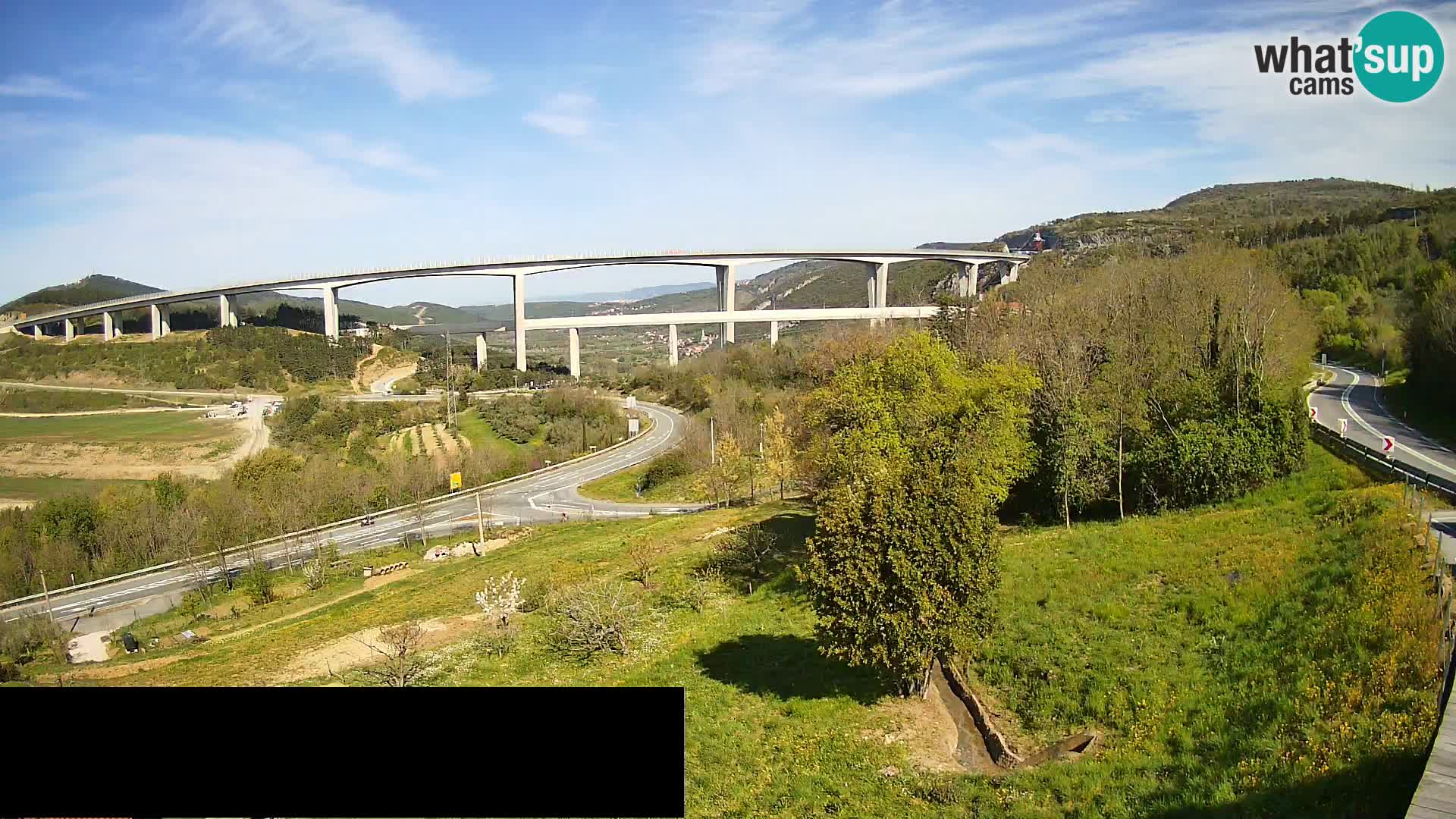 Webcam Črni Kal Viaduct – view from Viki Burger