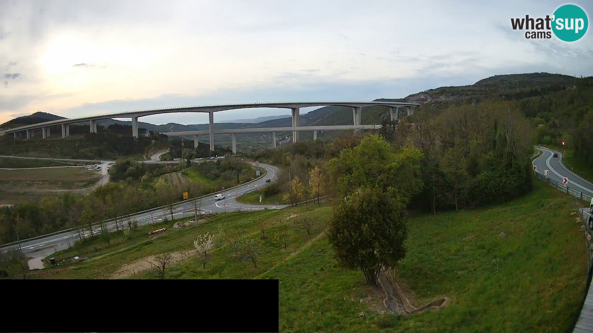 Webcam Črni Kal Viadukt – Viki Burger