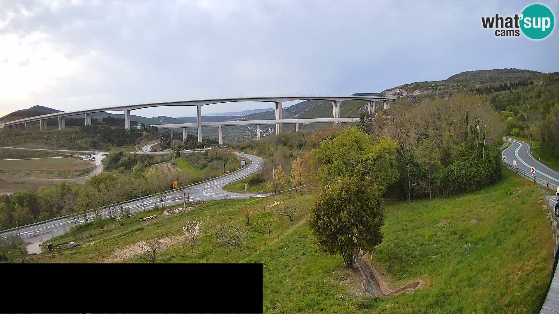 Livecam  Črni Kal Viadotto – panorama dal Viki Burger