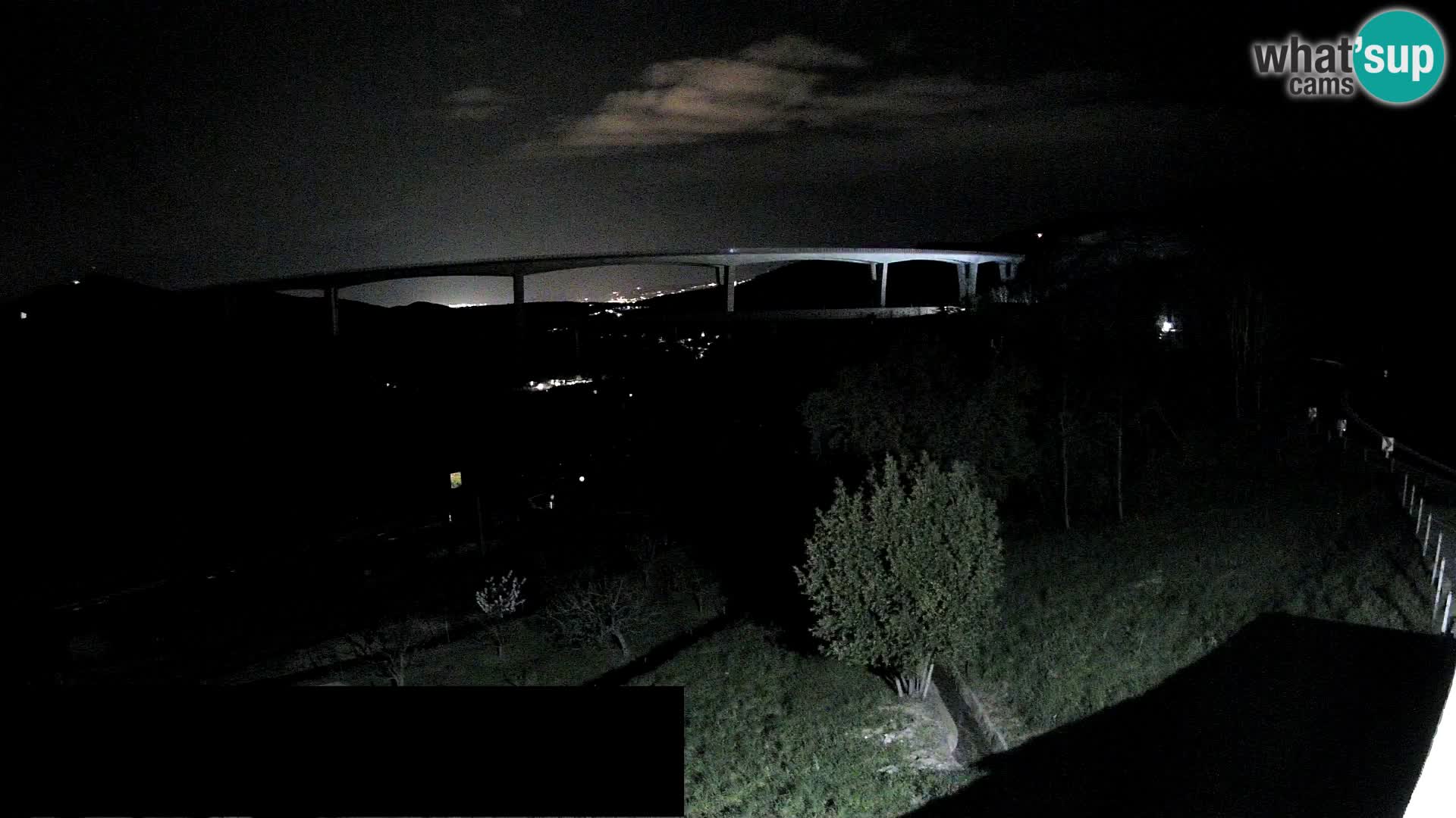 Webcam Črni Kal Viaduct – view from Viki Burger