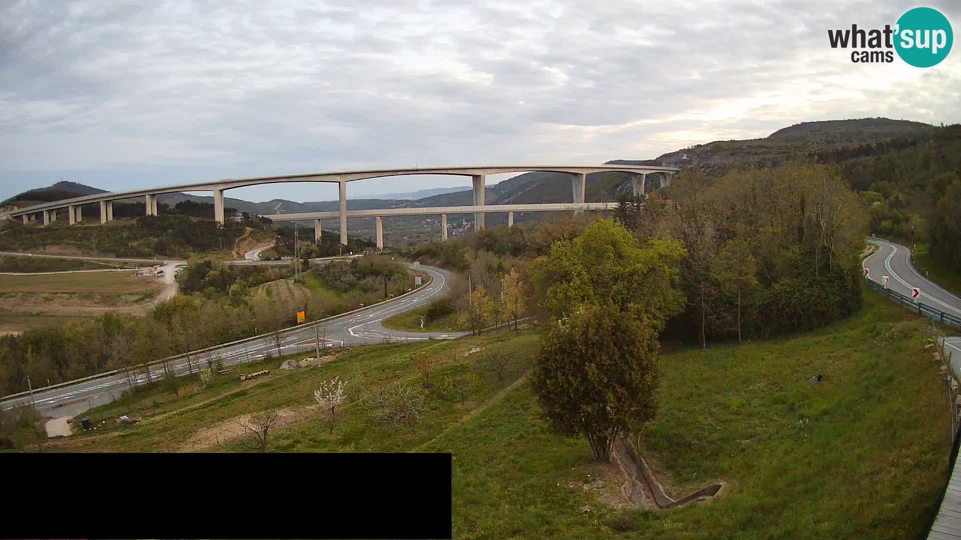 Camera en vivo Črni Kal Viaducto – Viki Burger