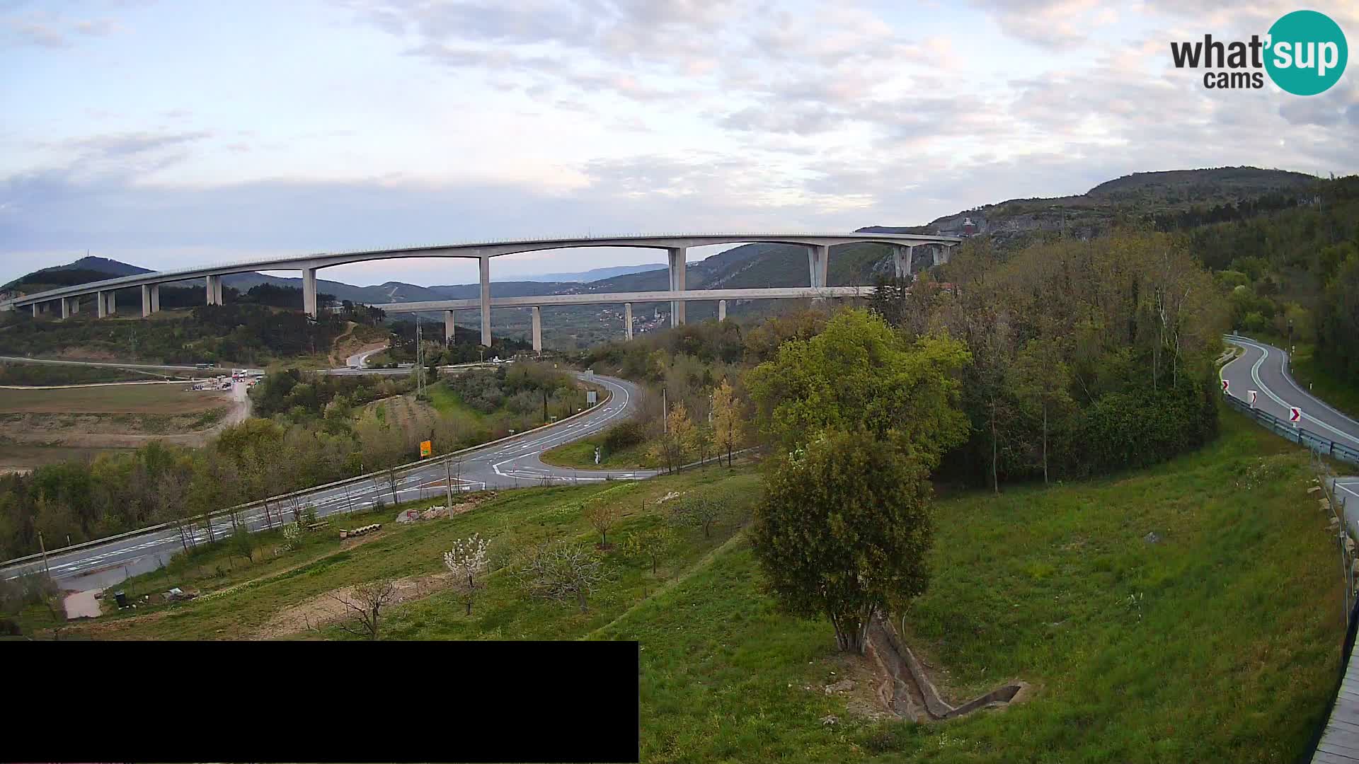 Camera en vivo Črni Kal Viaducto – Viki Burger