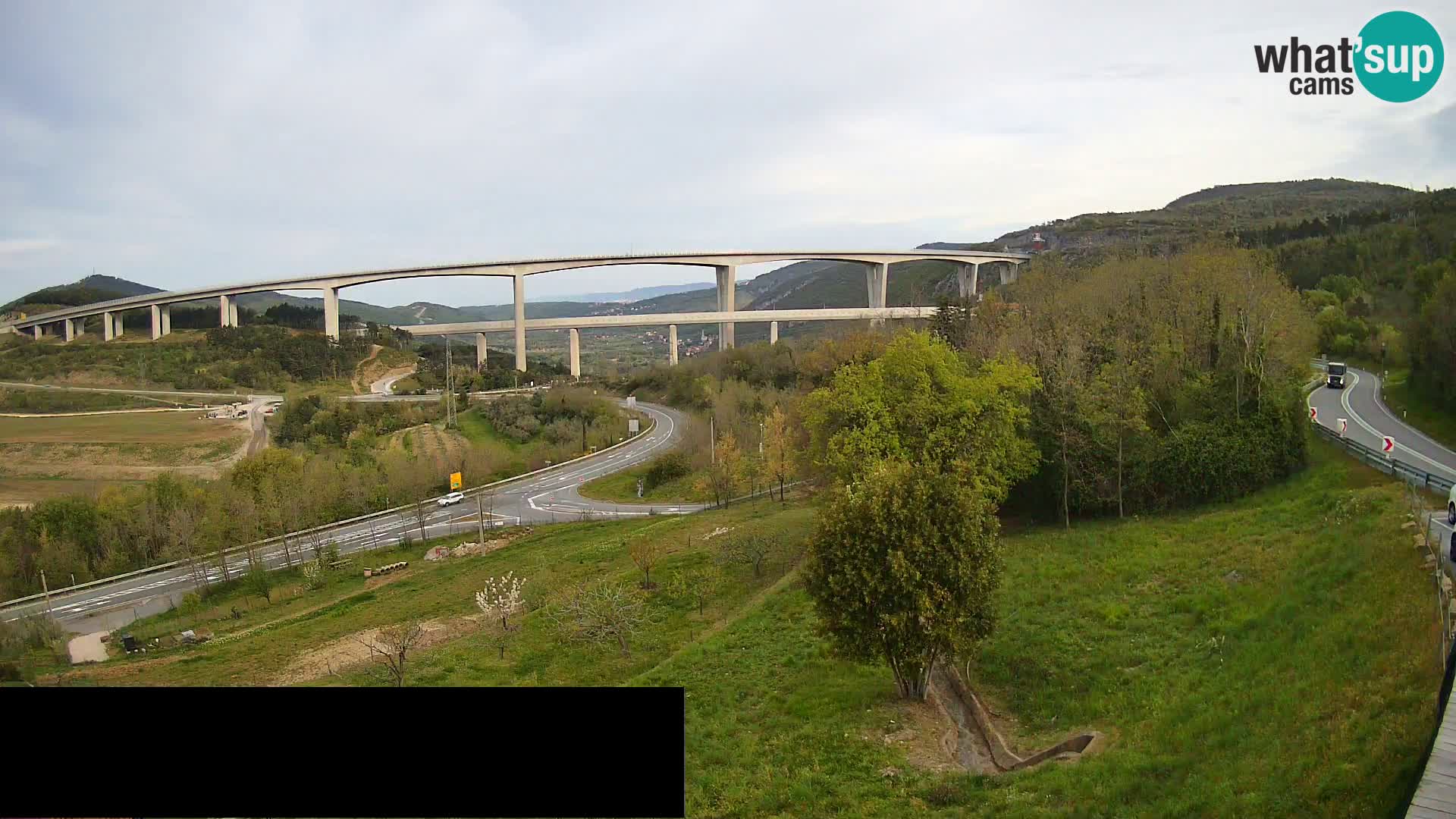 Kamera v živo Črni Kal Viadukt – pogled z Viki Burgerja
