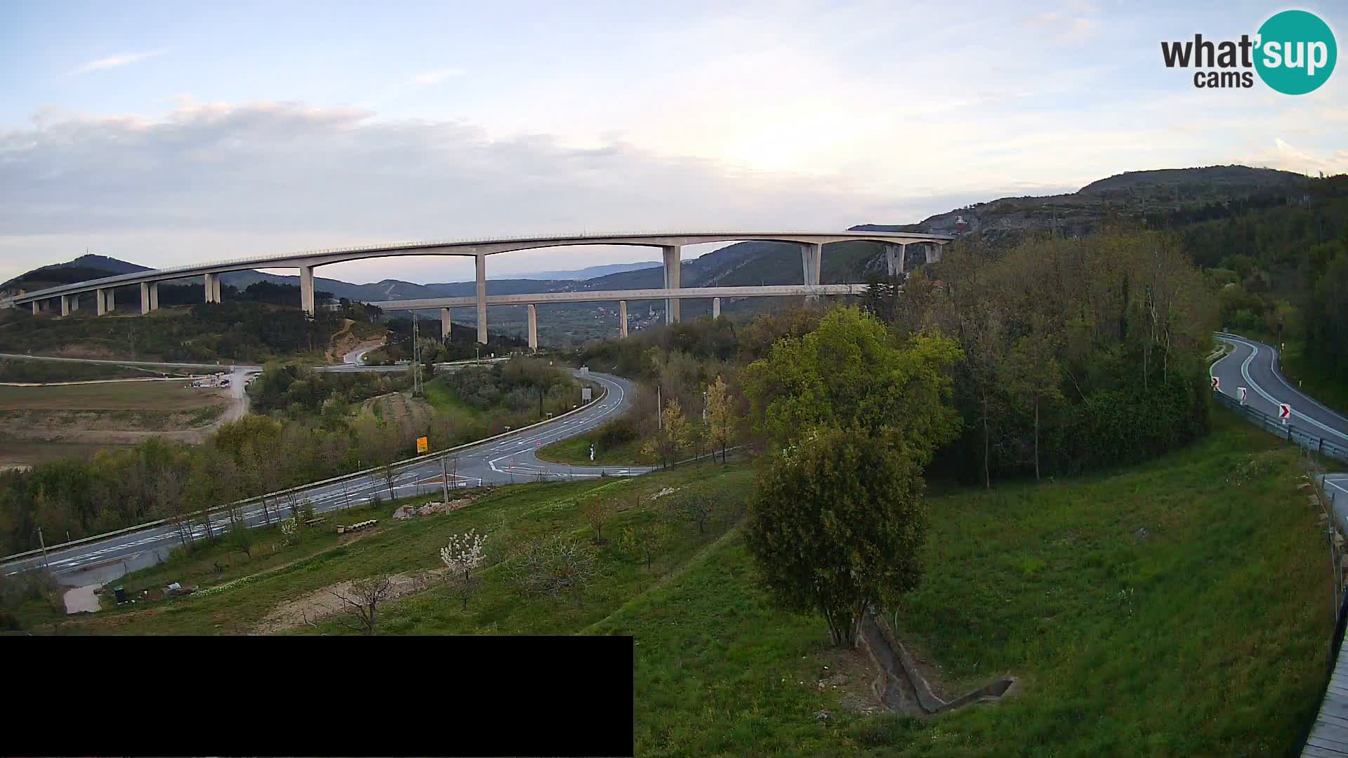 Camera en vivo Črni Kal Viaducto – Viki Burger